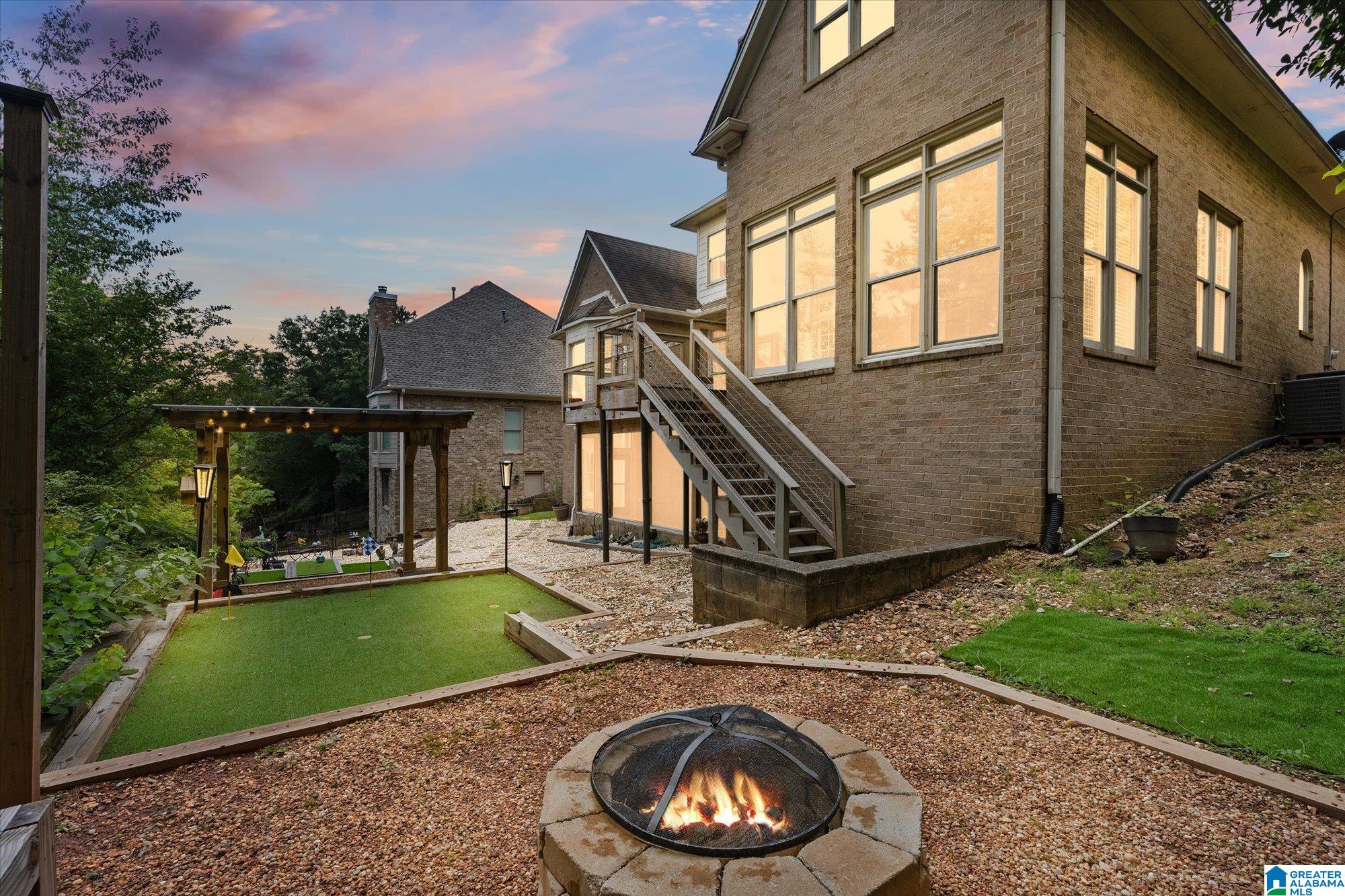 2371 RIDGE TRAIL