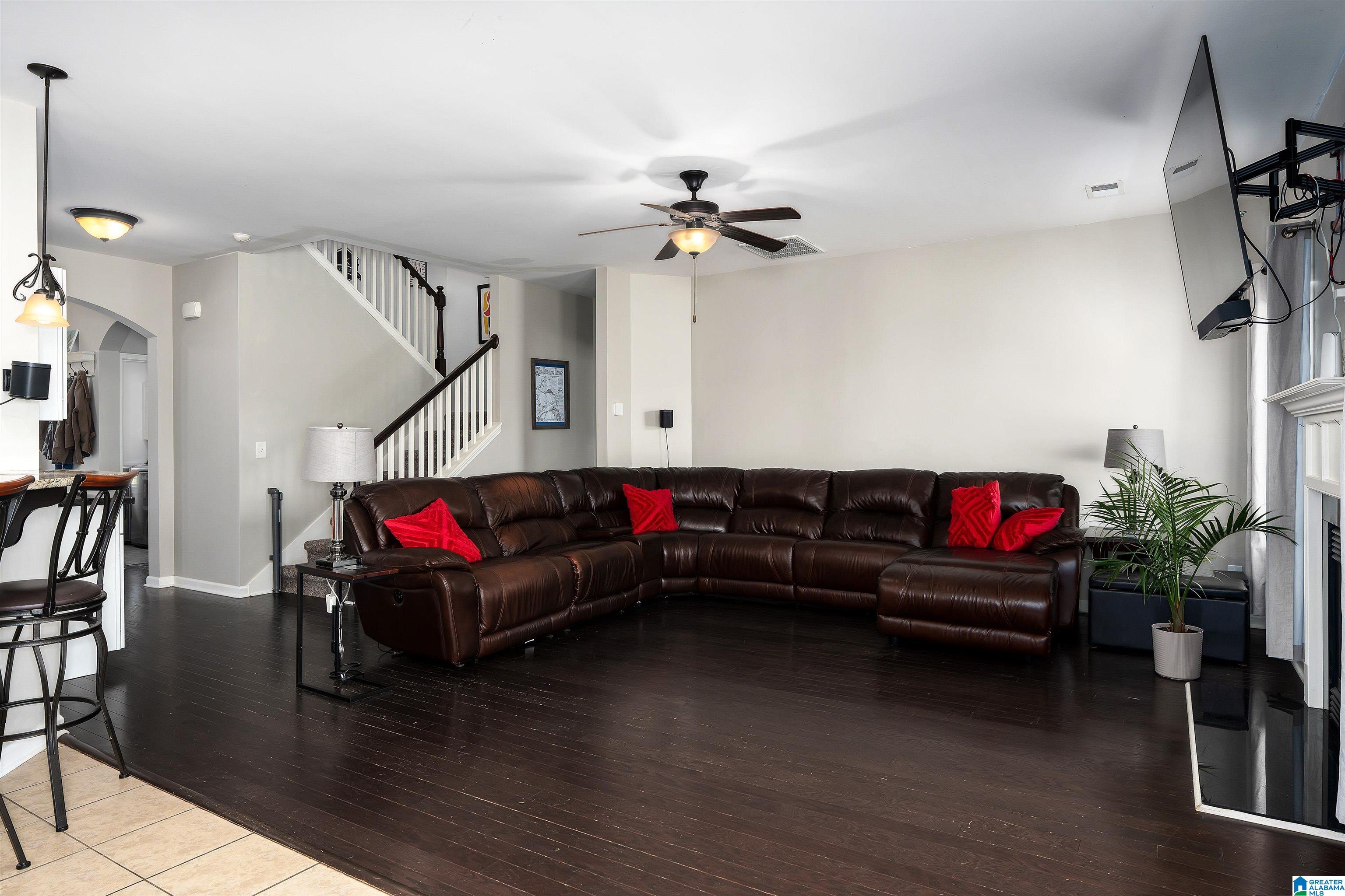 304 CREEKSIDE CIRCLE