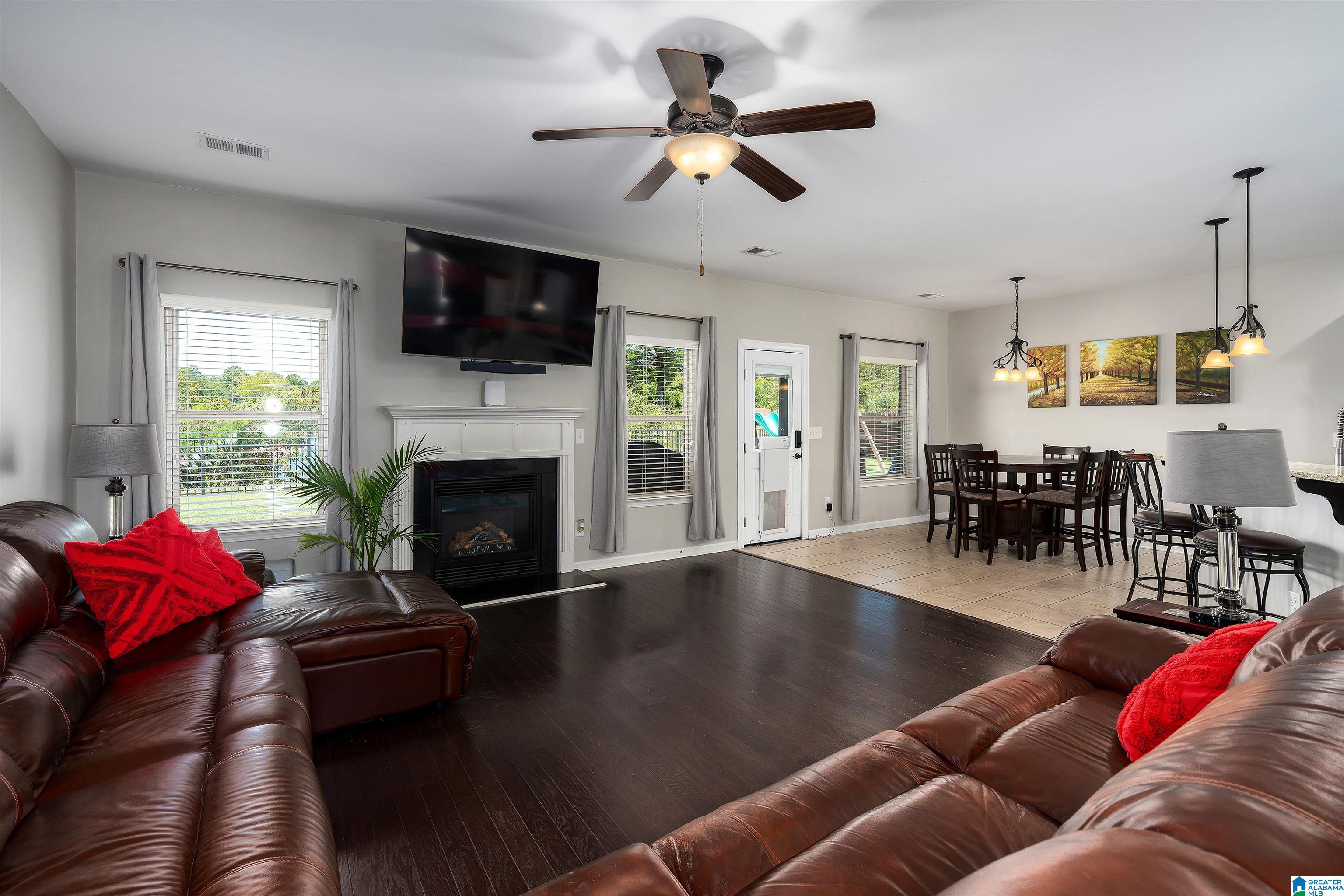 304 CREEKSIDE CIRCLE