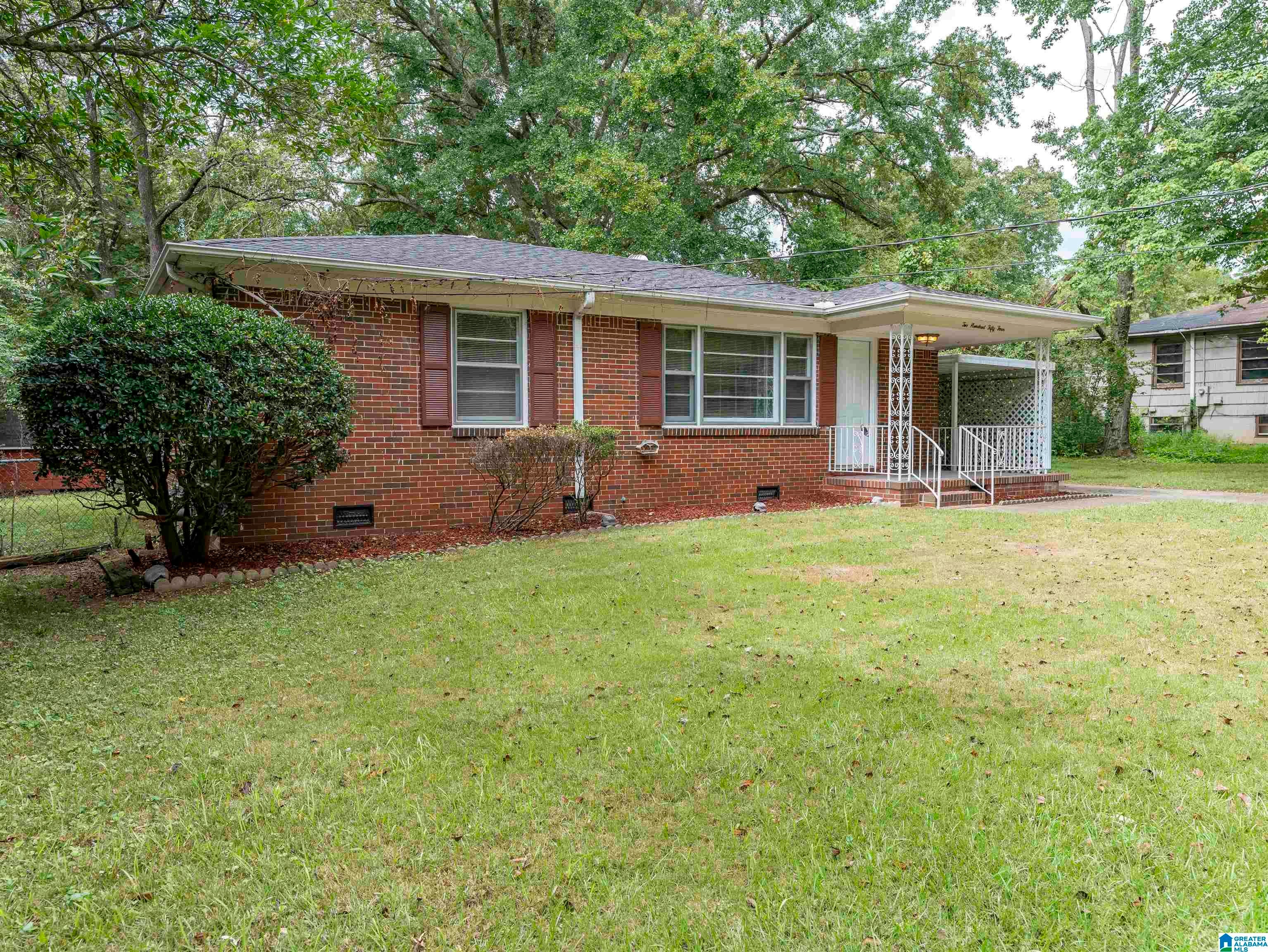 254 NE LAKE DRIVE CIRCLE