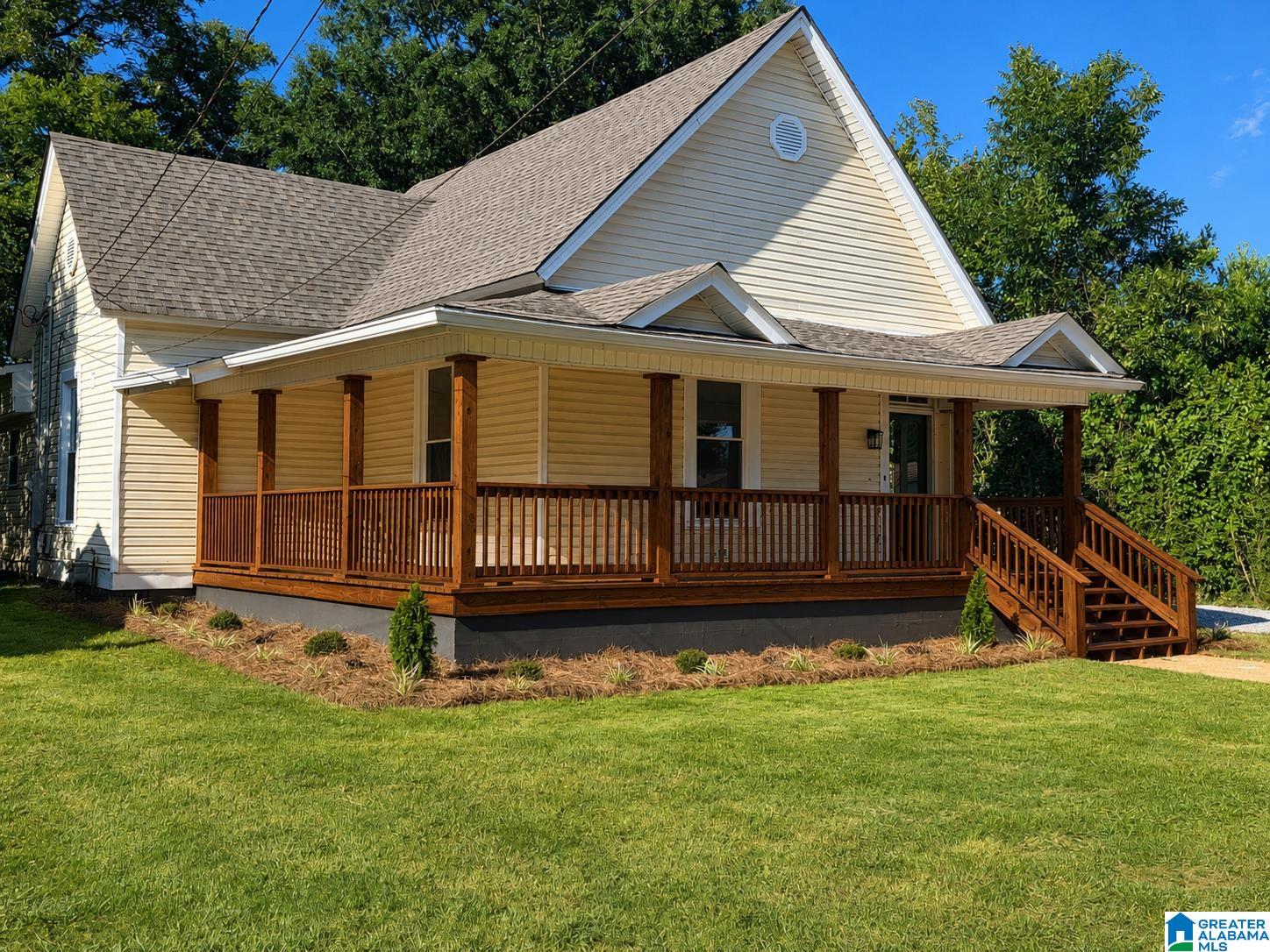 204 MARY STREET