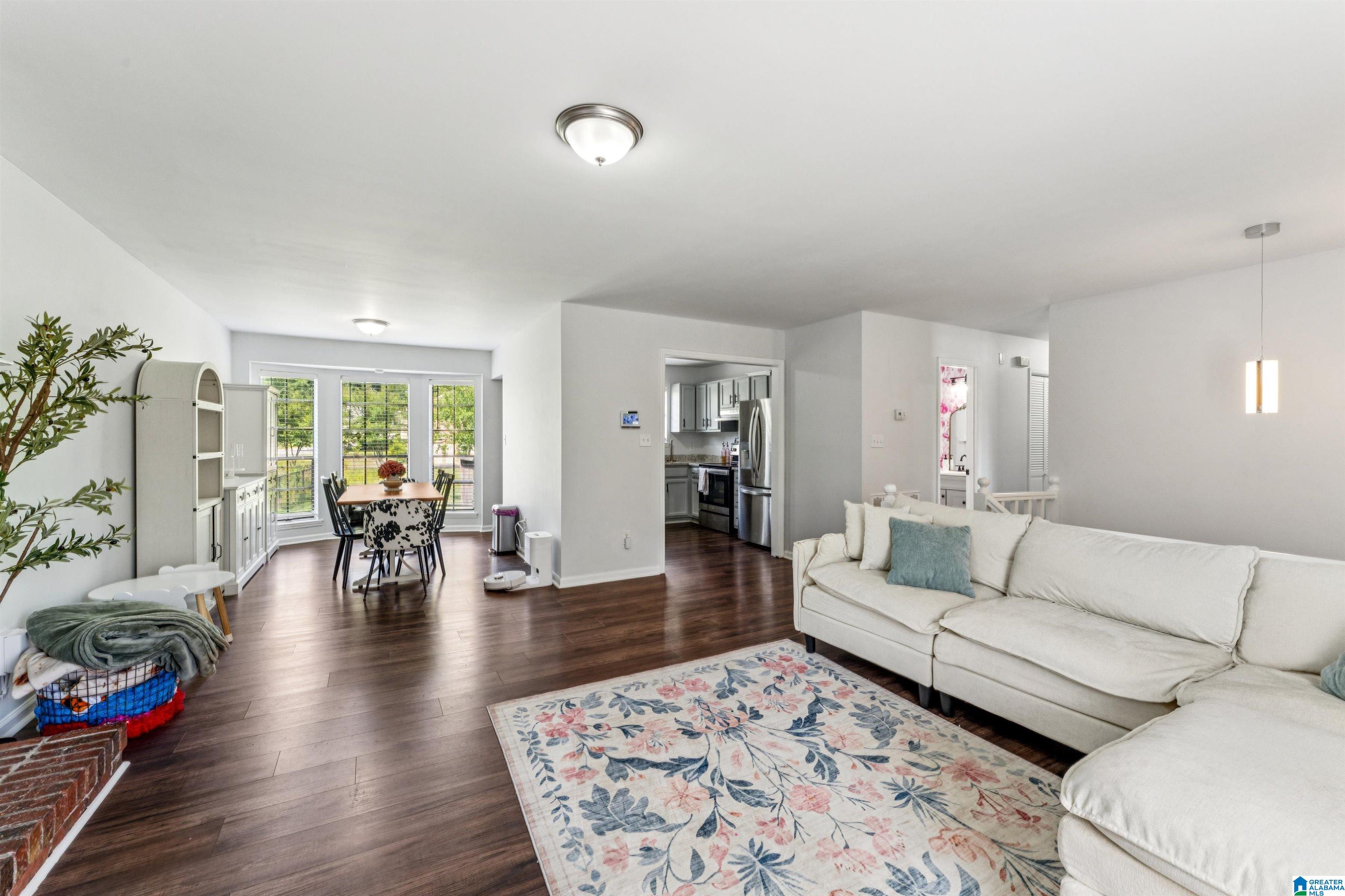 1156 WILLOW CREEK COURT