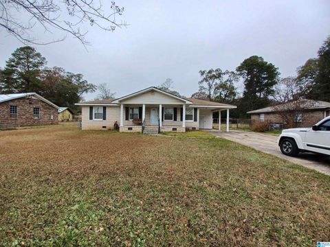 1008 26TH AVENUE N HUEYTOWN AL 35023