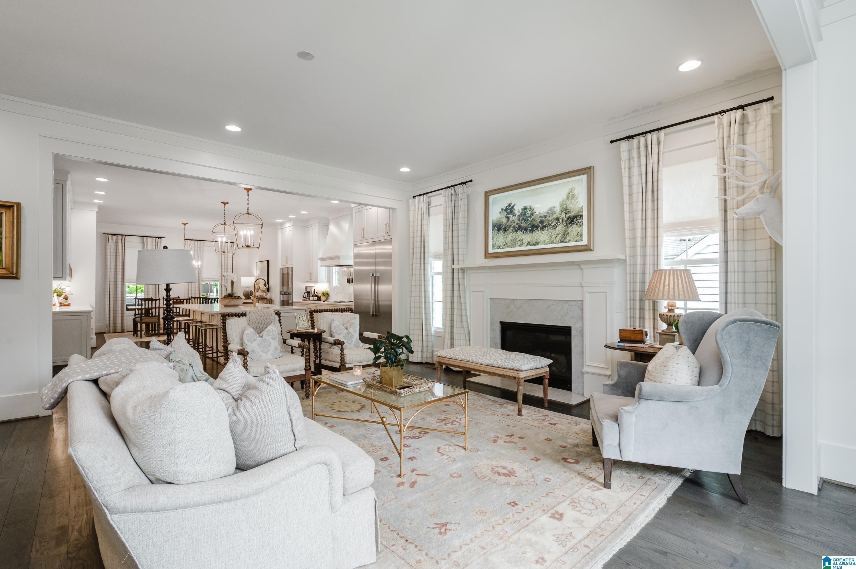 316 W GLENWOOD DRIVE