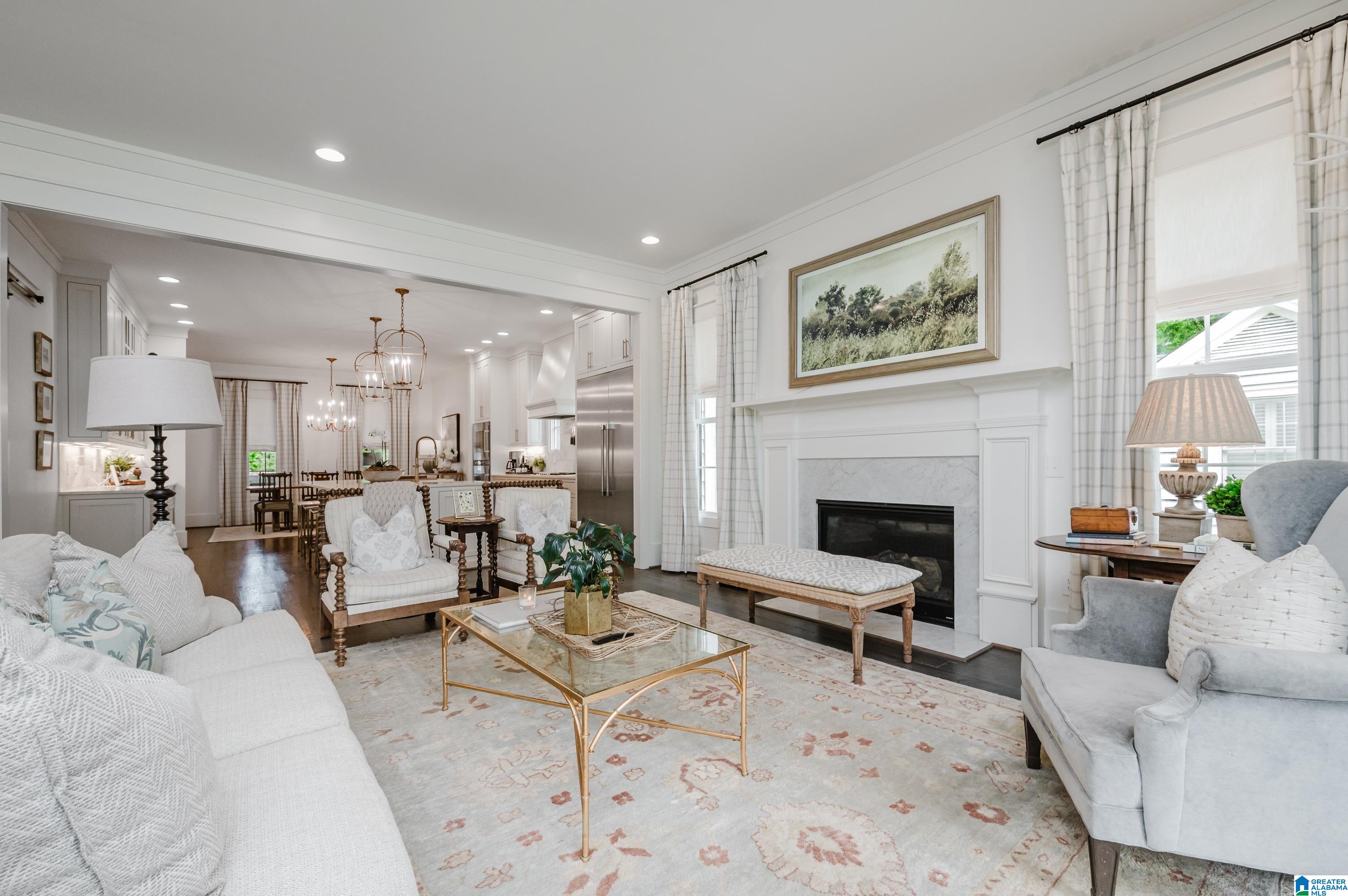 316 W GLENWOOD DRIVE