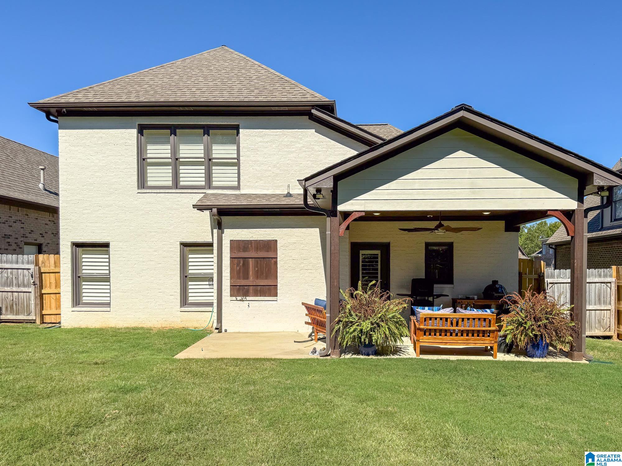 216 ENGLISH VILLAGE CIRCLE