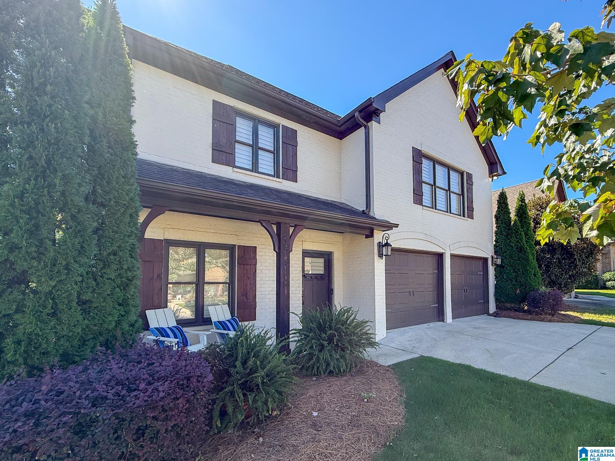 216 ENGLISH VILLAGE CIRCLE