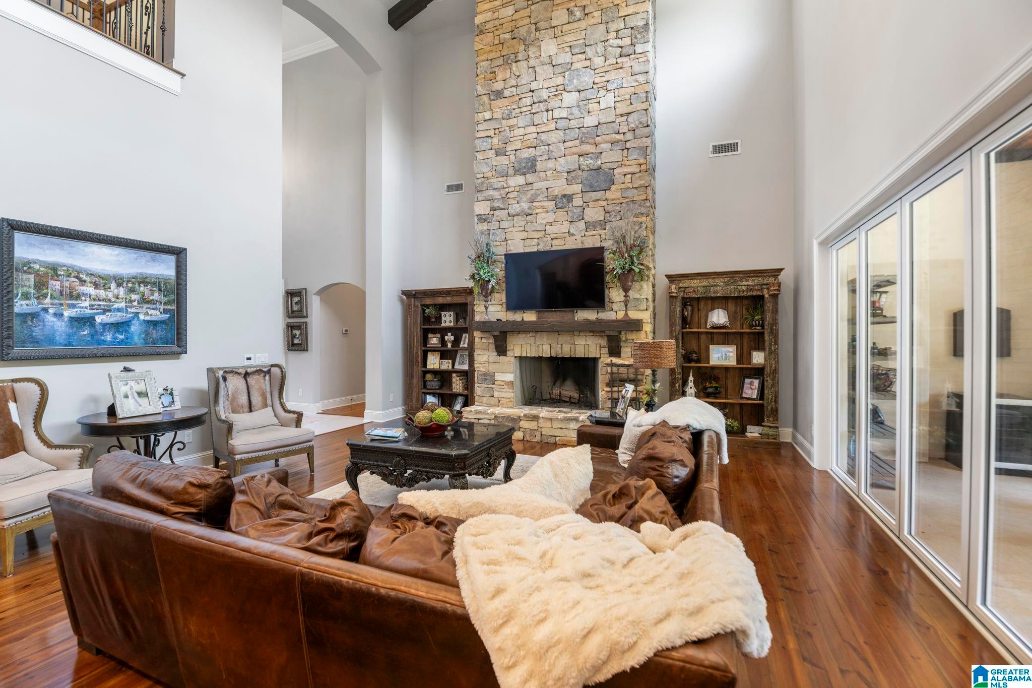 2702 WYNFREY DRIVE