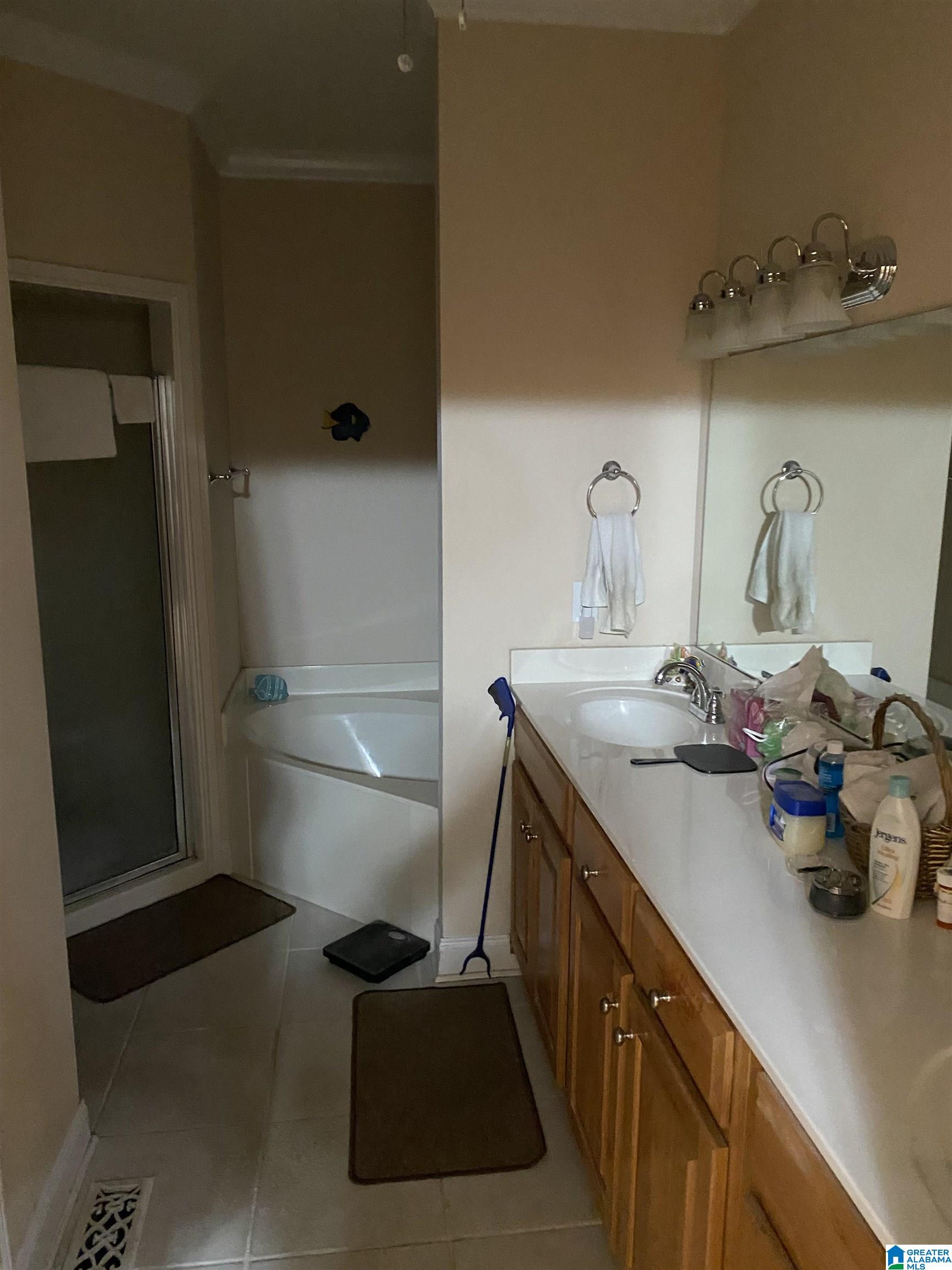 7658 HAPPY HOLLOW ROAD