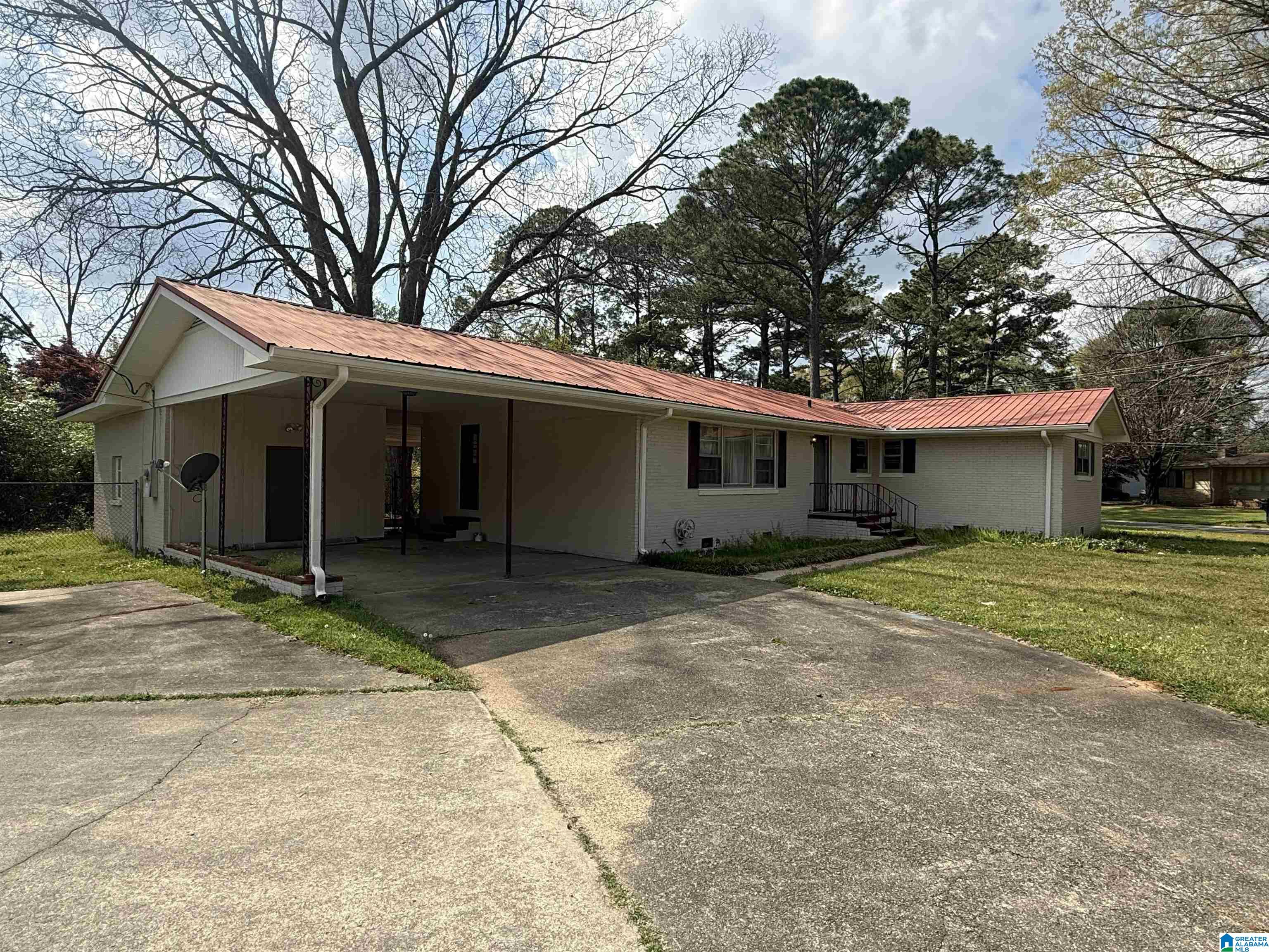 976 N MARTINWOOD DRIVE