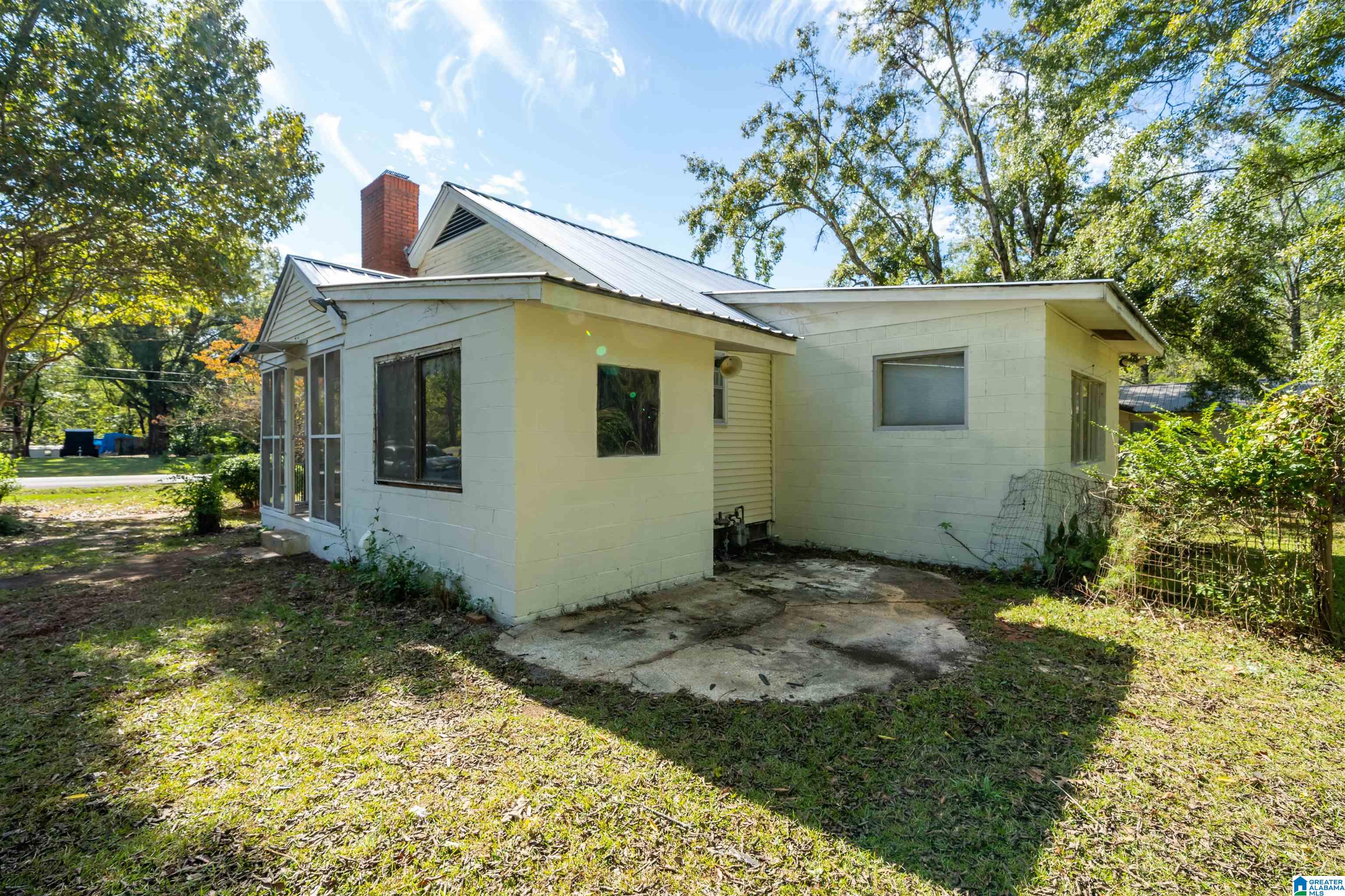 625 PINECREST DRIVE