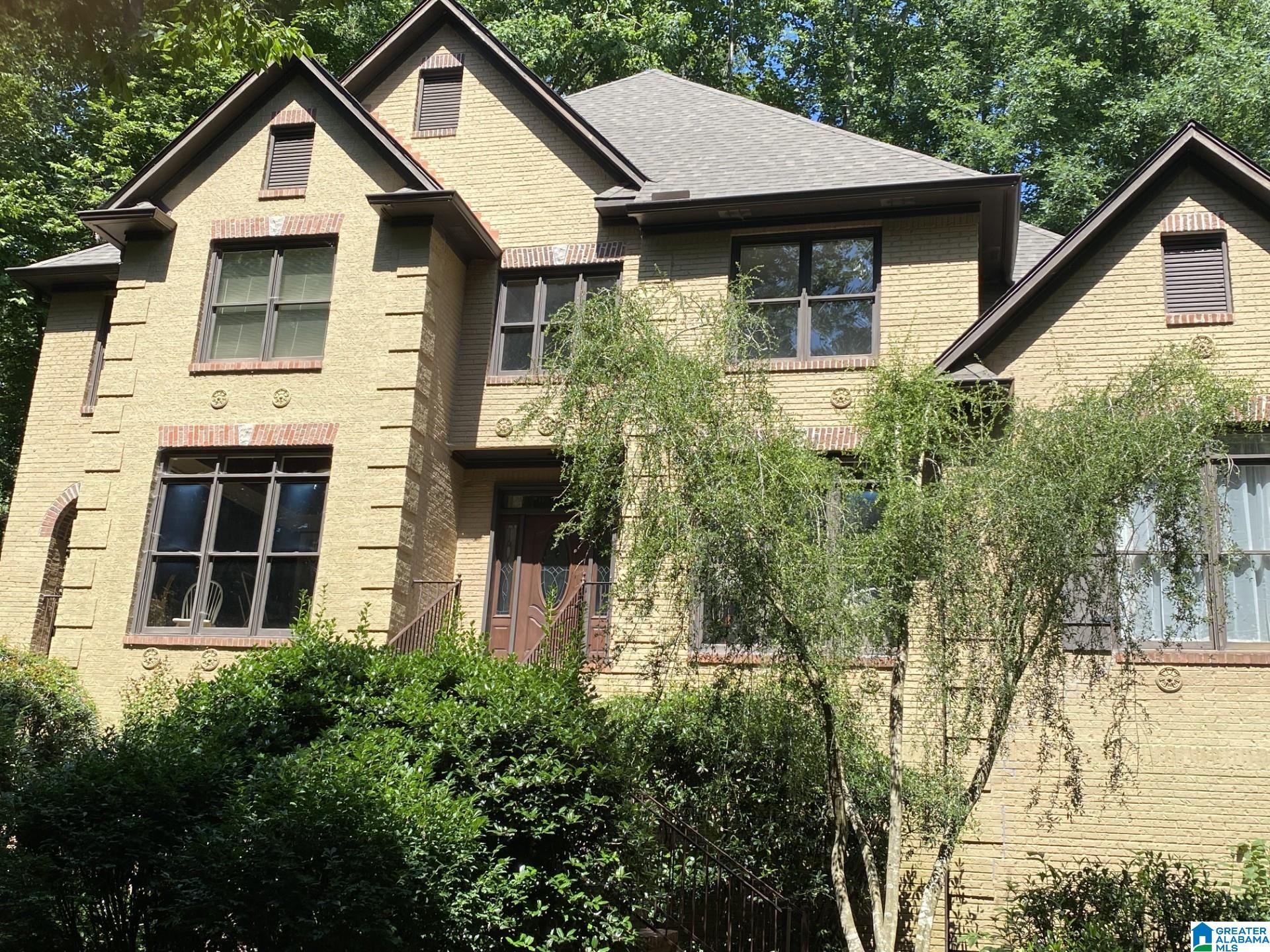 Photo 1 of 91 — 1207 LAKE FOREST CIRCLE, HOOVER, AL 35244