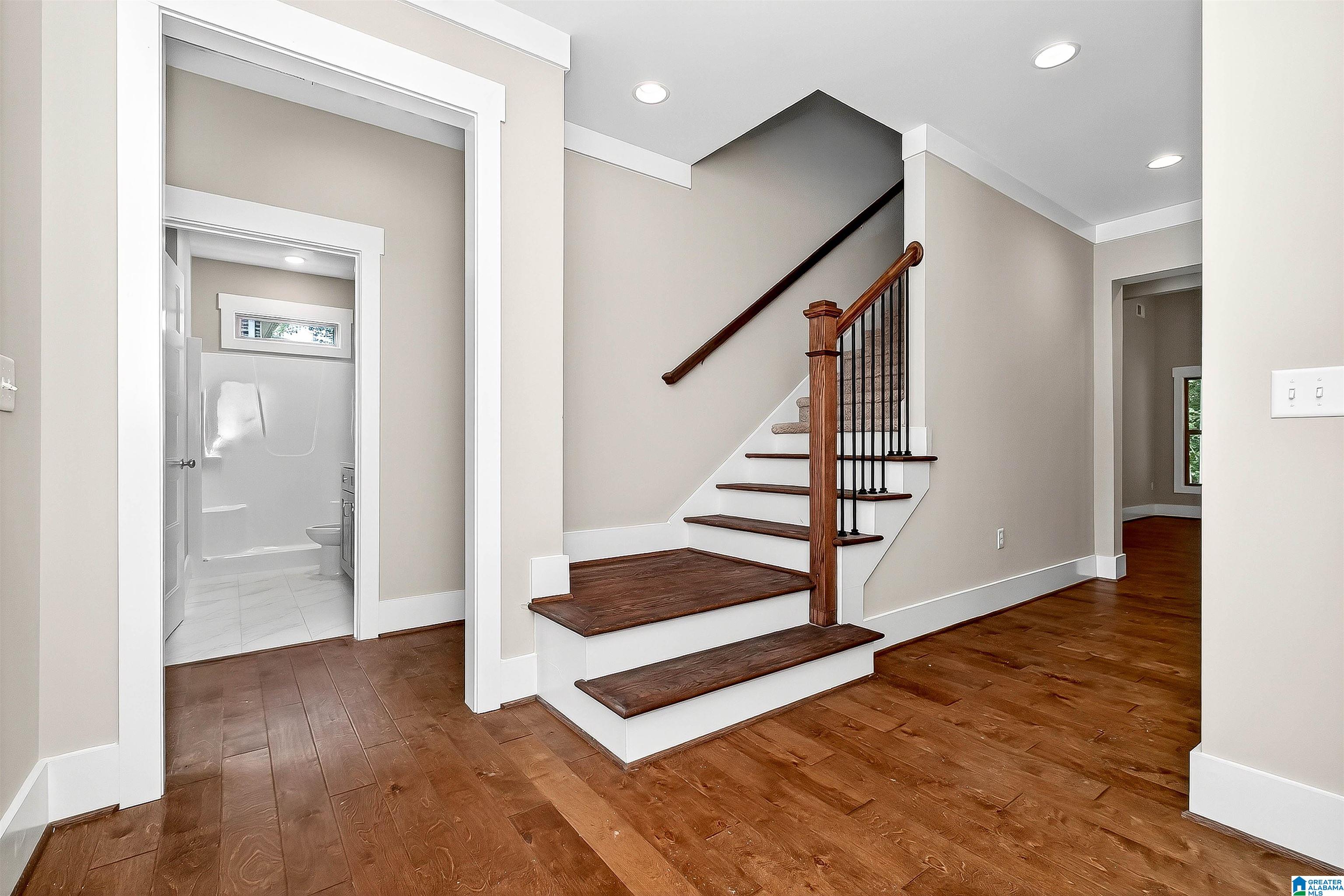 513 GREY OAKS GROVE