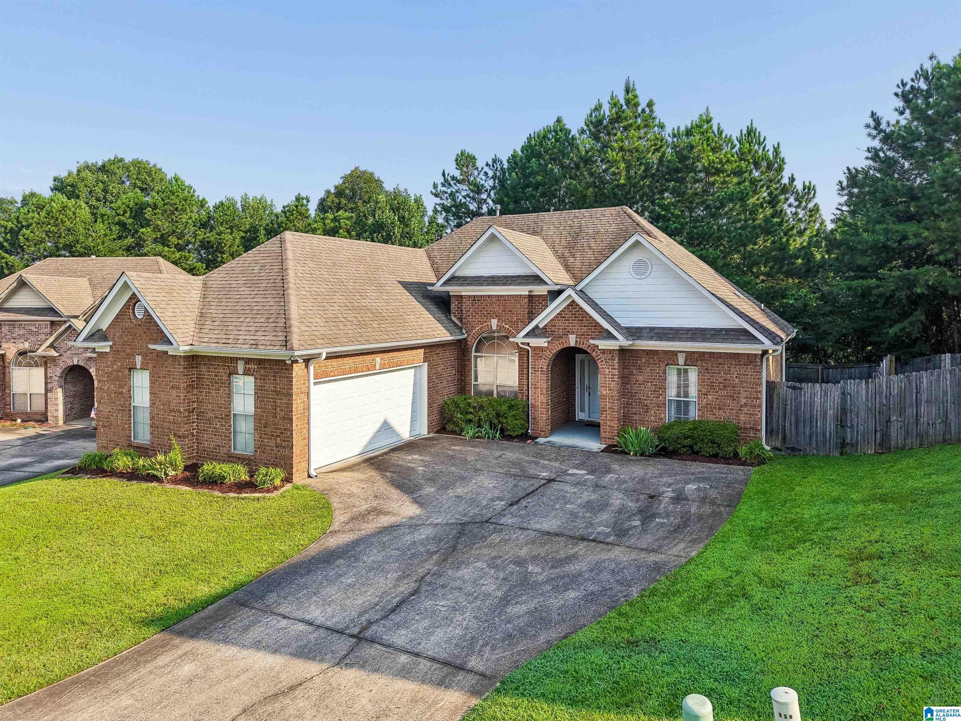 2934 SUMMIT DRIVE - Photo 2