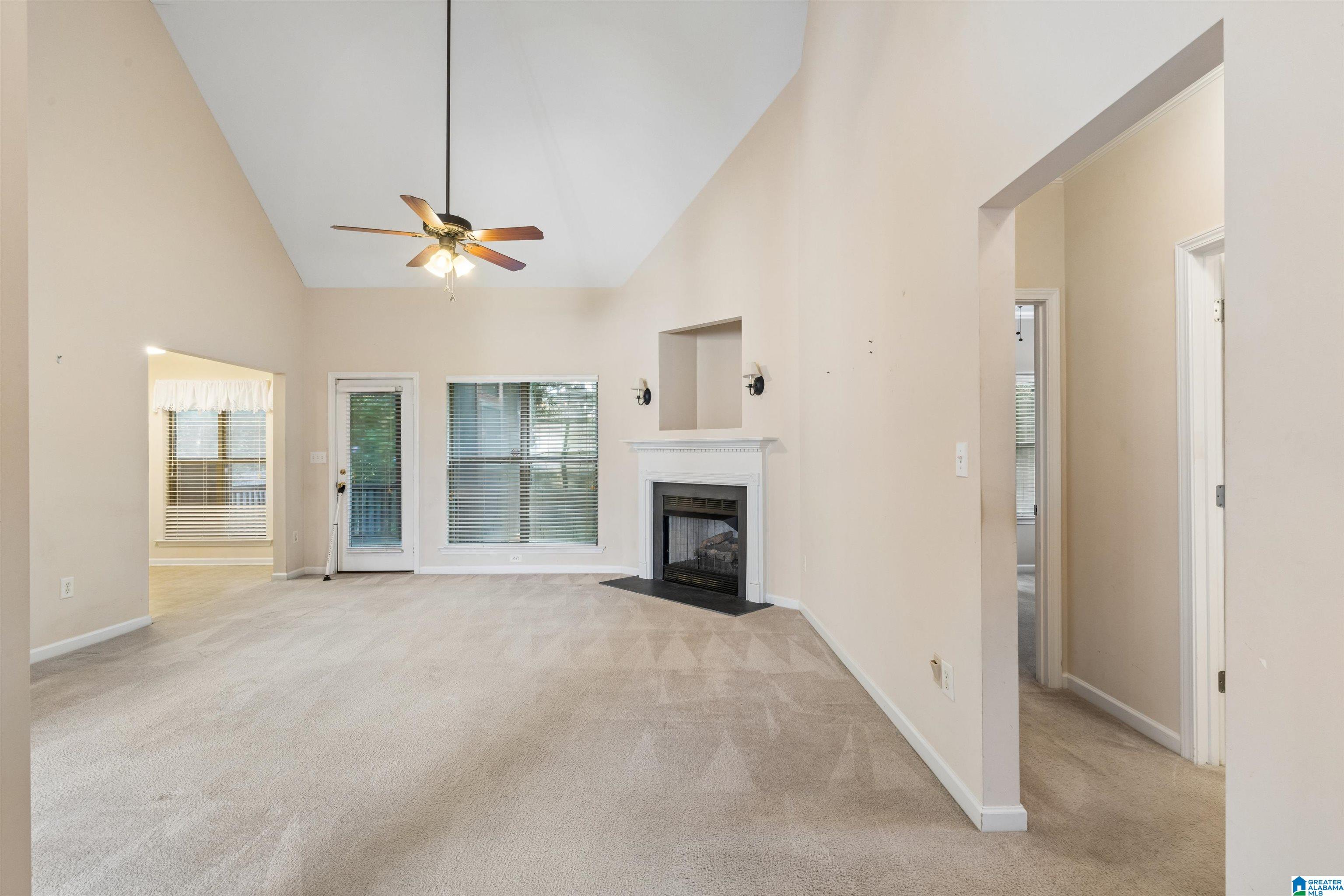 2934 SUMMIT DRIVE - Photo 4