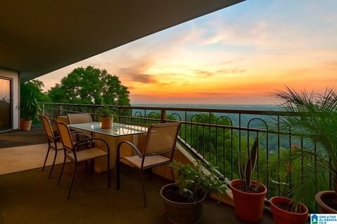 Photo of 1120 Beacon Parkway E #603, BIRMINGHAM, AL 35209 (MLS # 21428090)