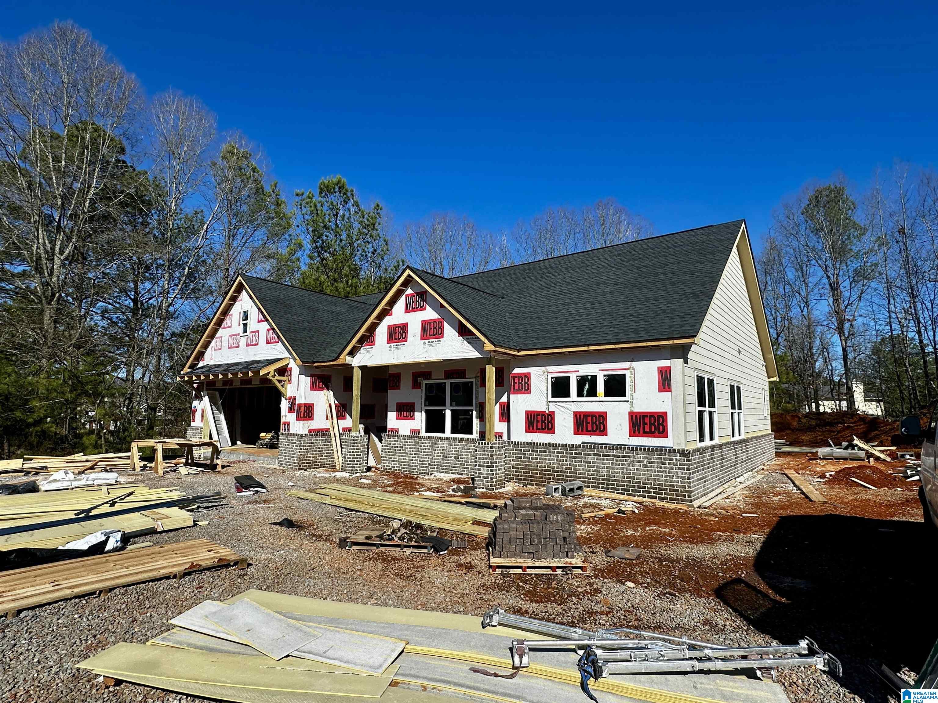 7662 CLOVERDELL DRIVE