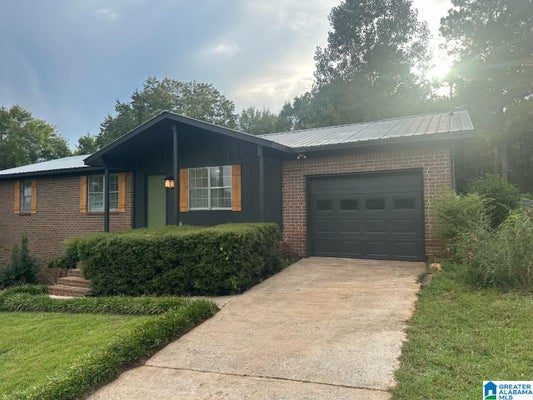 301 ASHLEY DR, PELL CITY, AL 35125 - Image d72d69650af4b447a8cc058984a9fb7b/2358642171