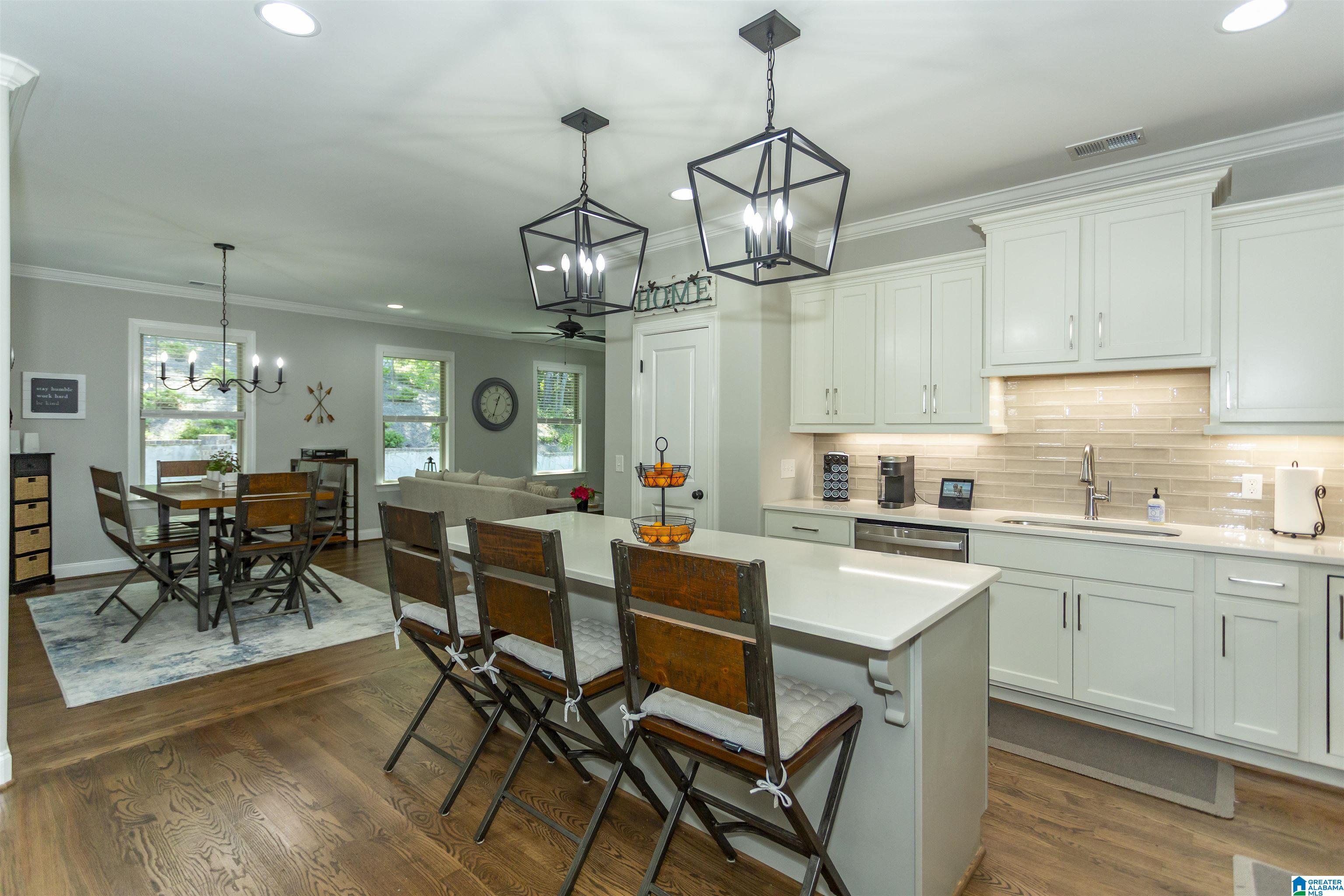 1025 GREY OAKS VALLEY