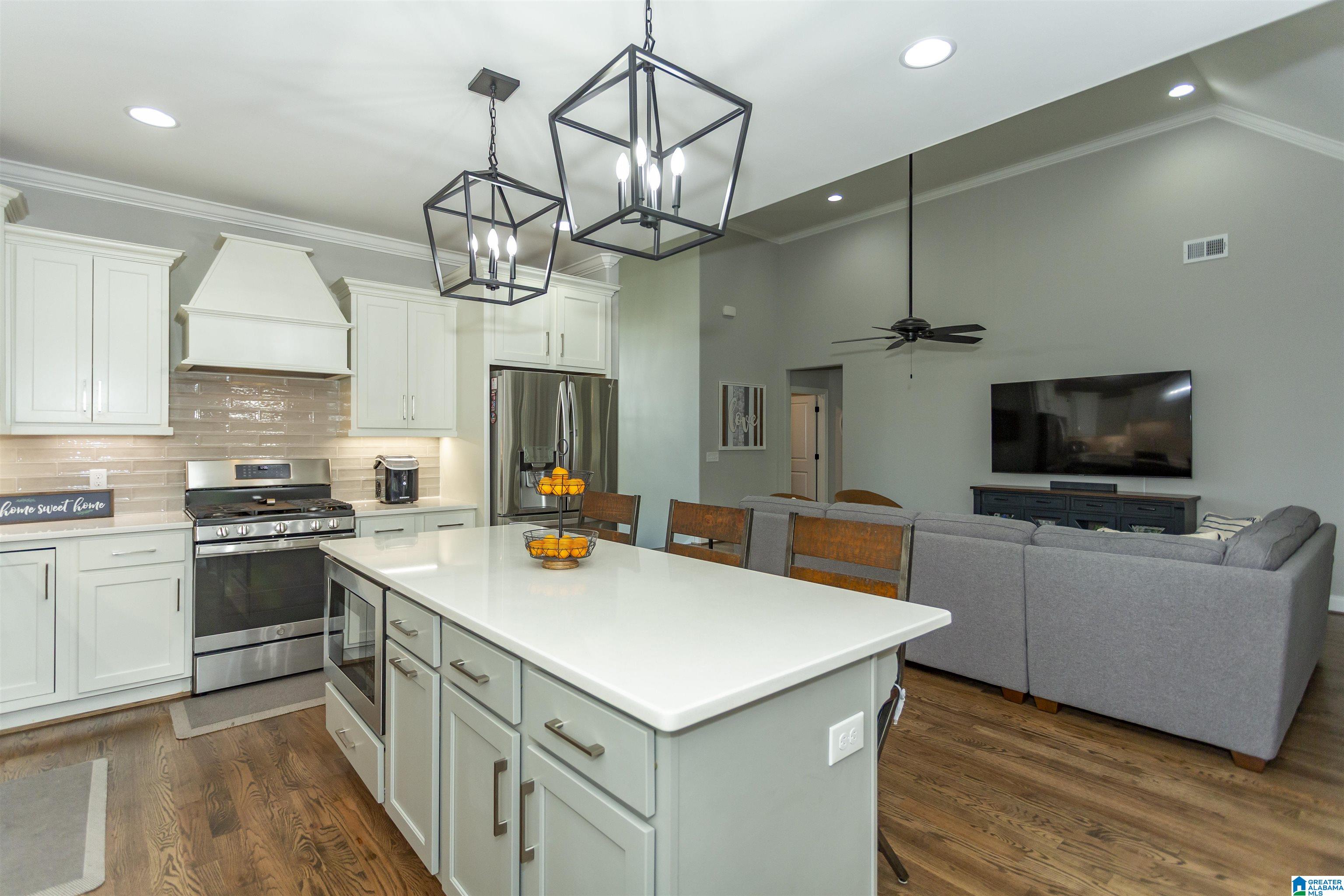 1025 GREY OAKS VALLEY