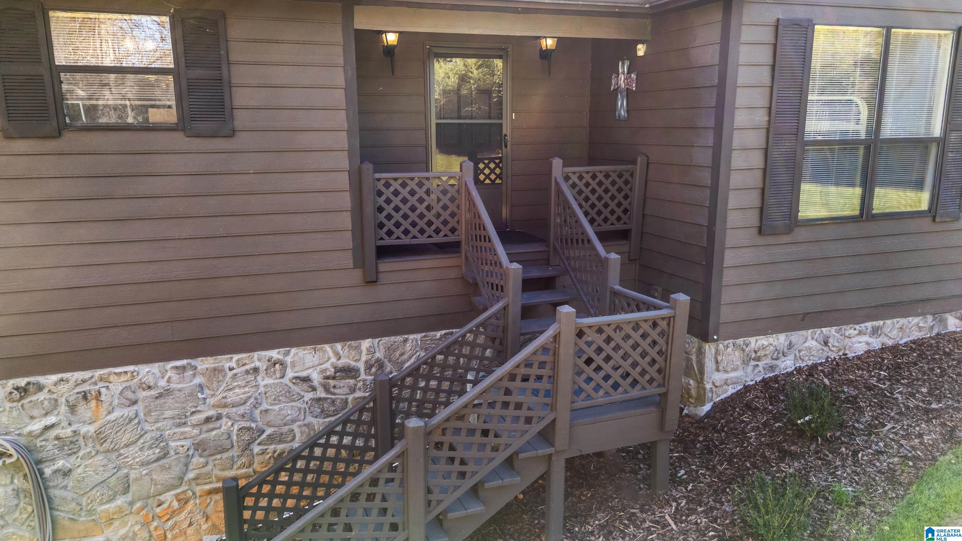 7104 SKYLINE DRIVE