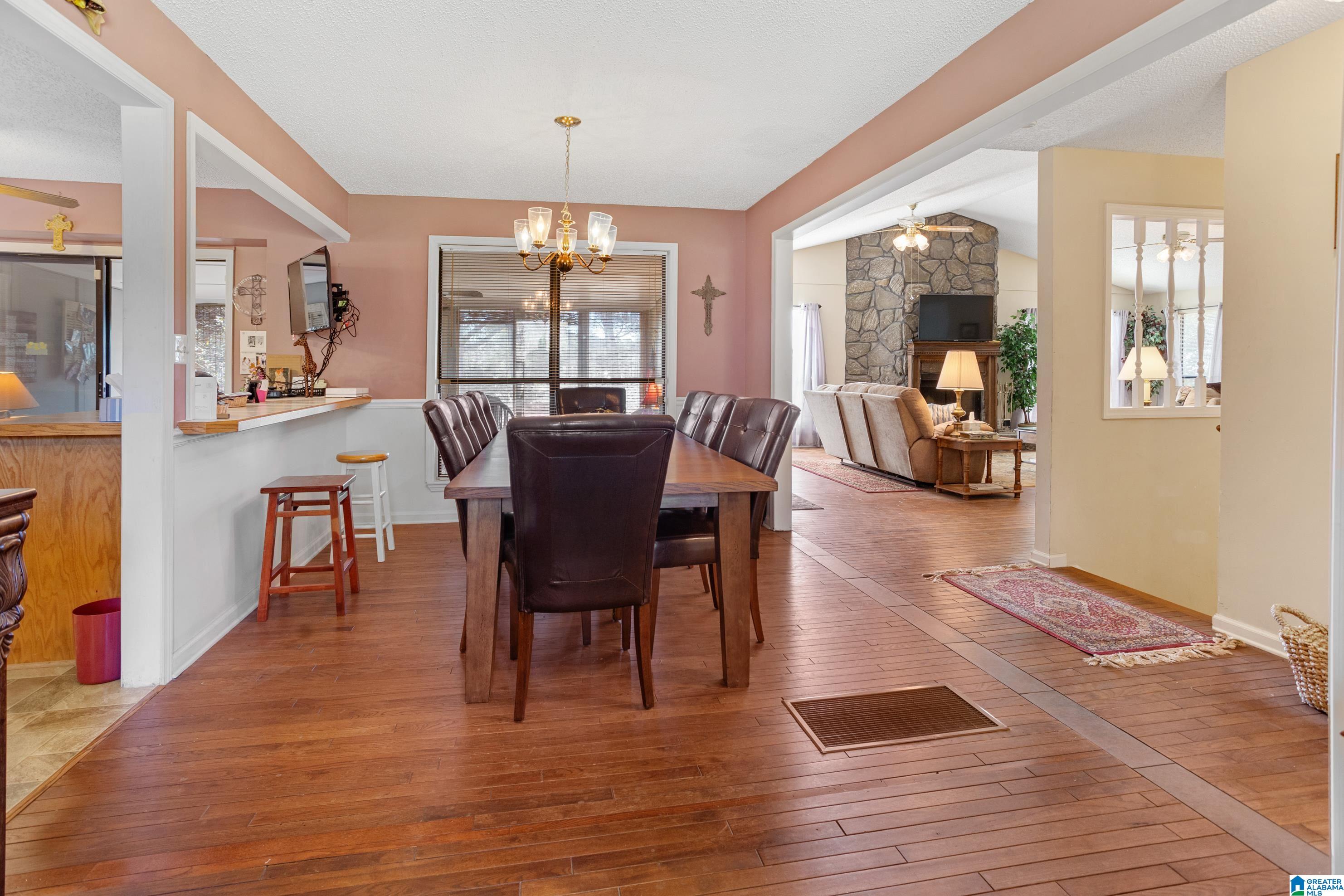 7104 SKYLINE DRIVE
