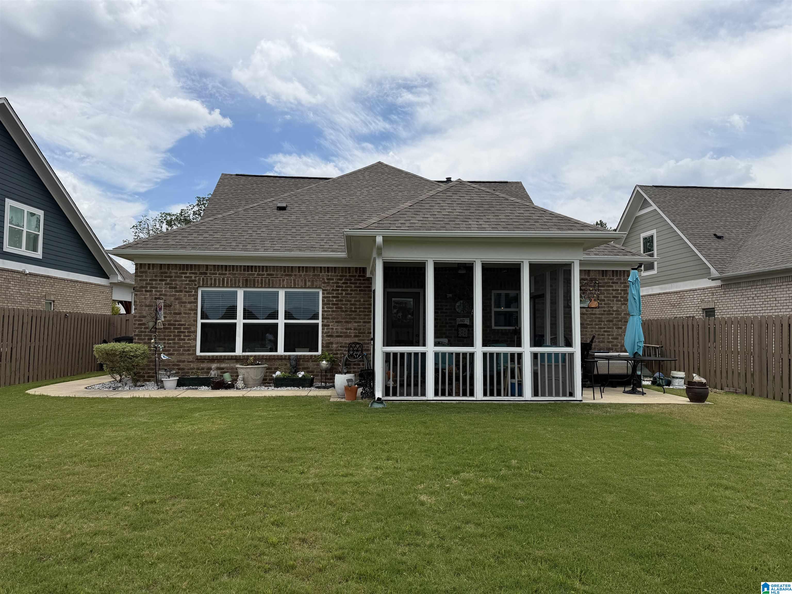 754 PINEVIEW ROAD