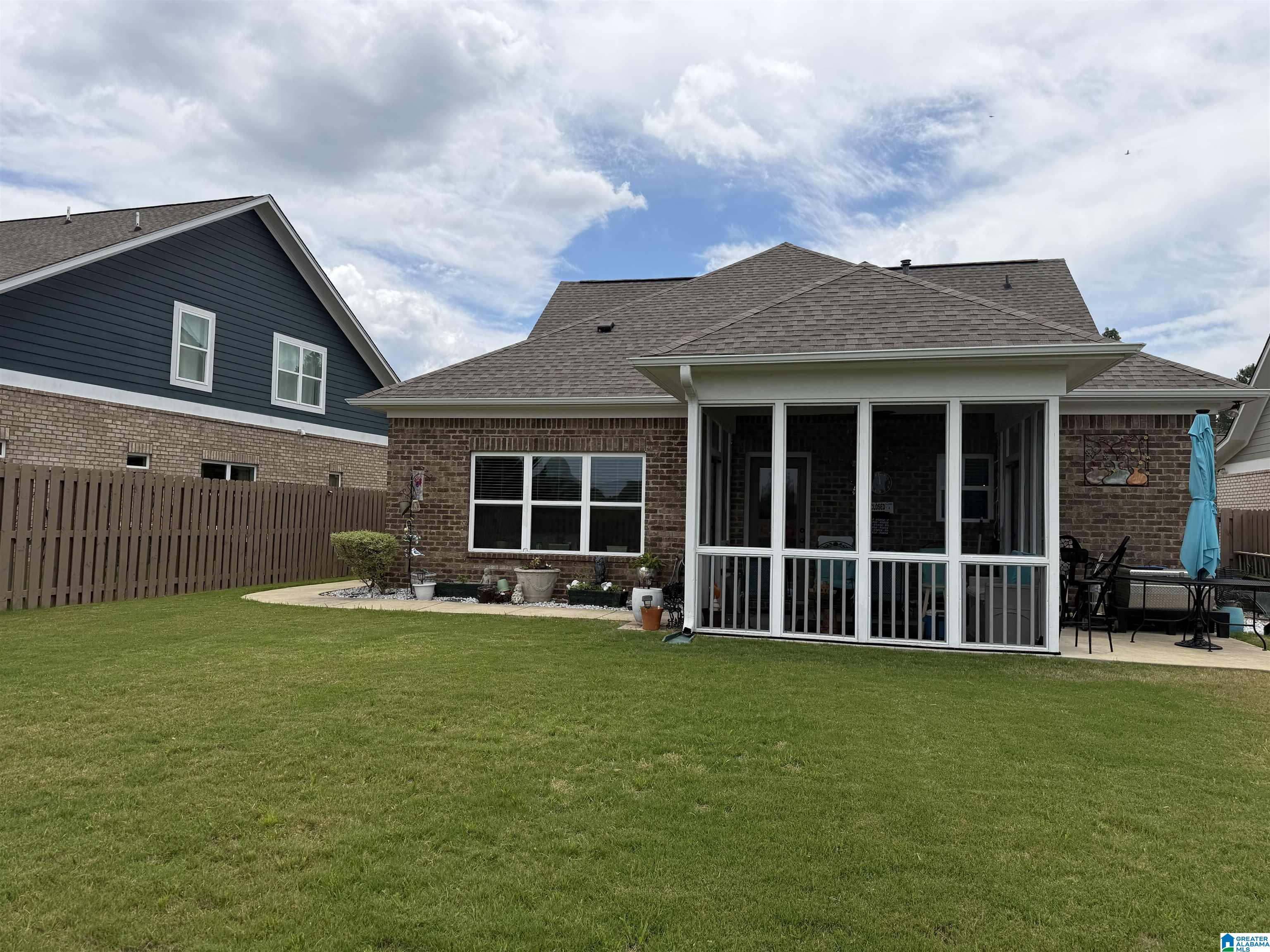 754 PINEVIEW ROAD