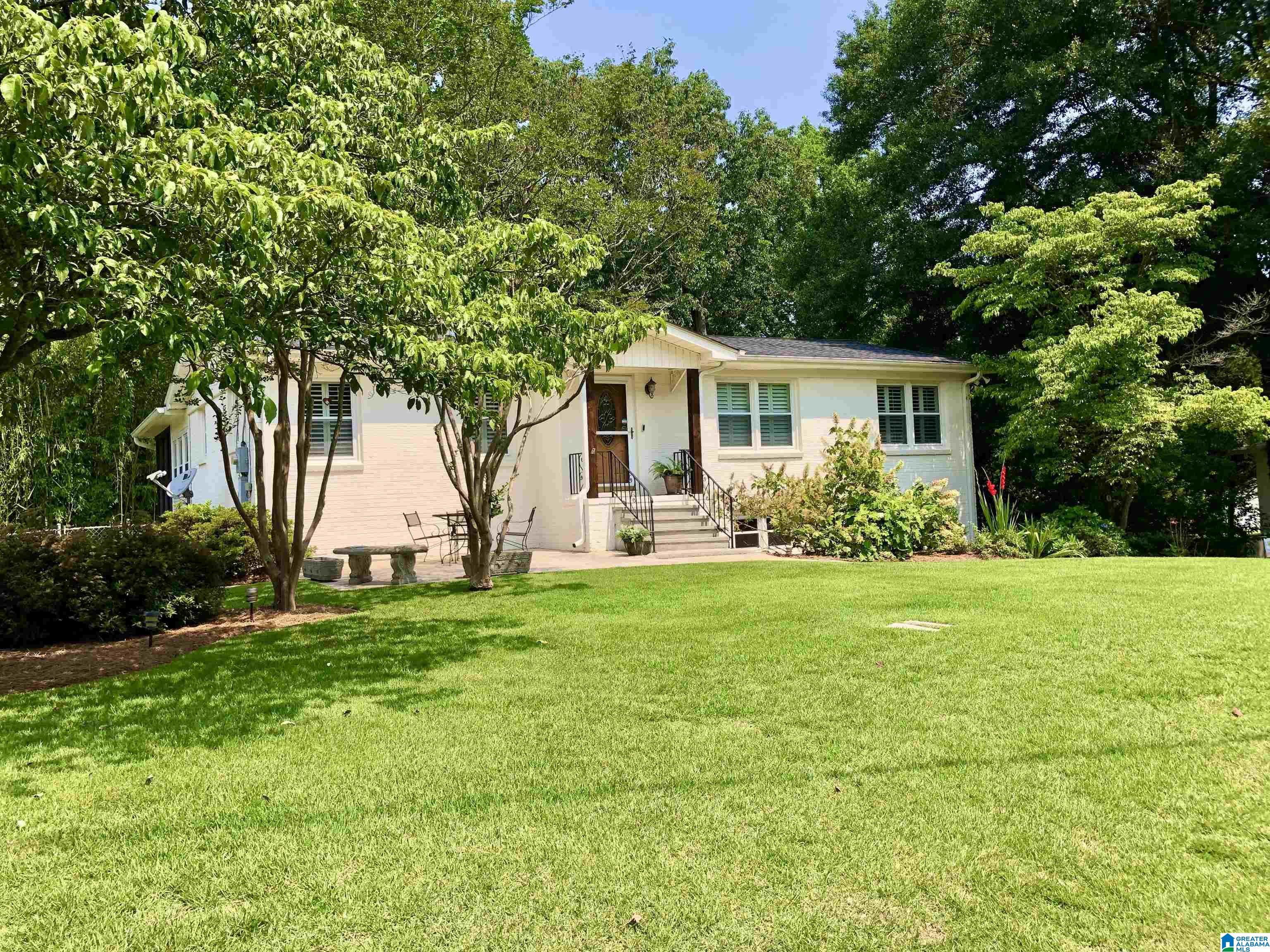 232 LOIS CIRCLE