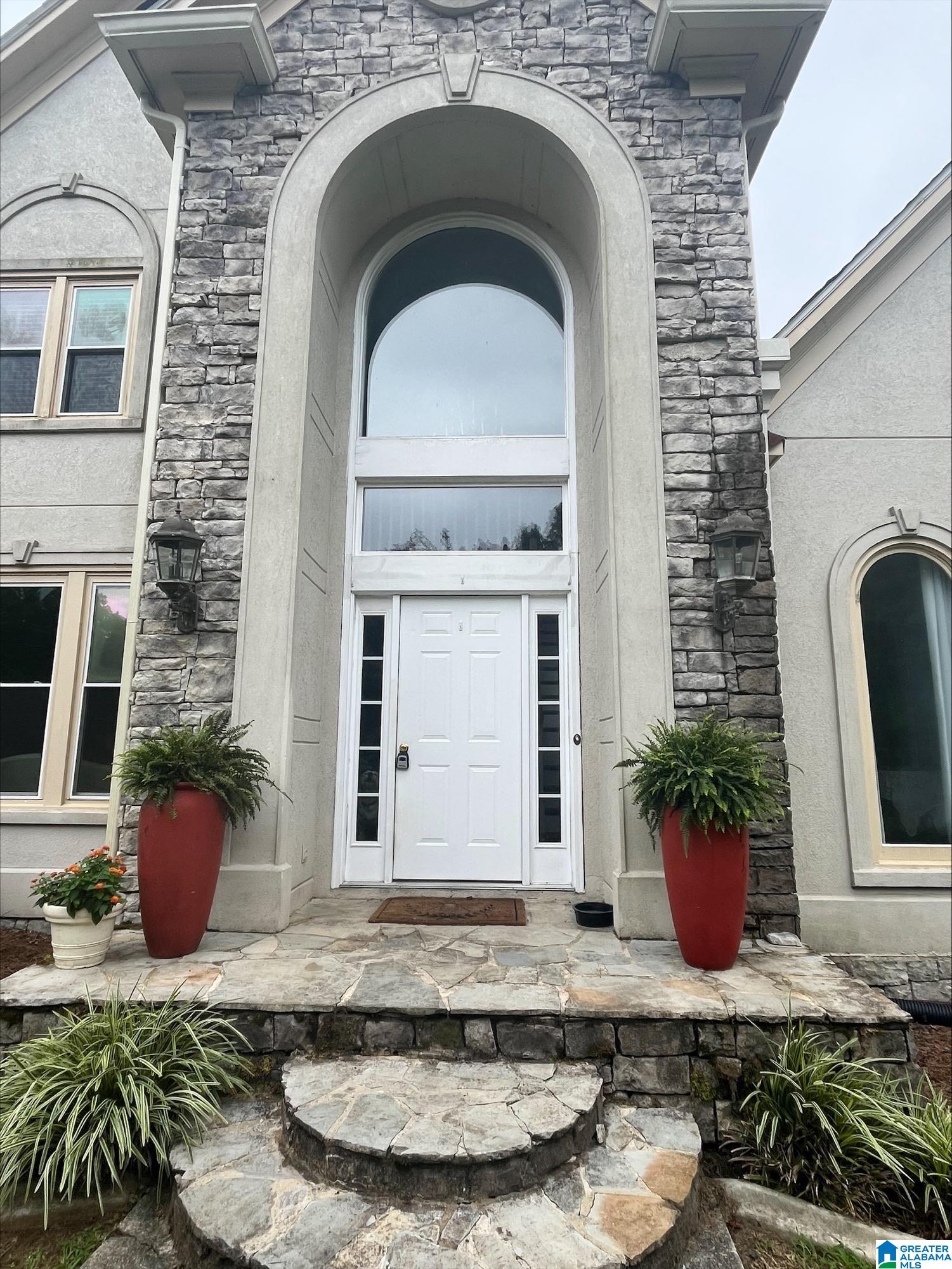 241 LAKESHORE LOOP