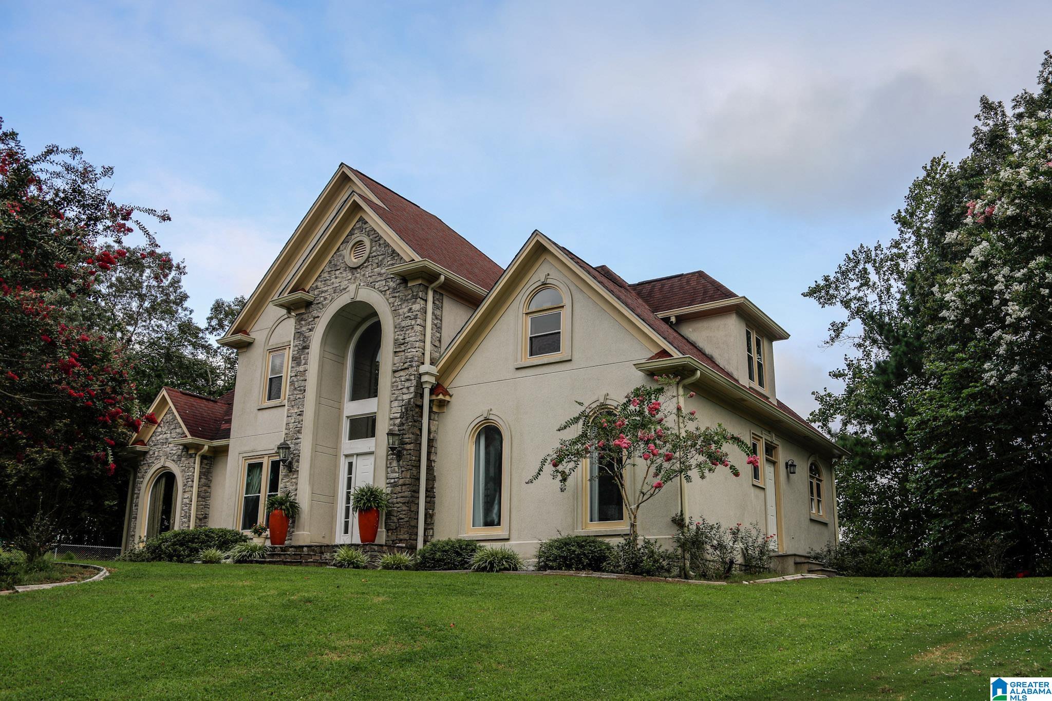 241 LAKESHORE LOOP