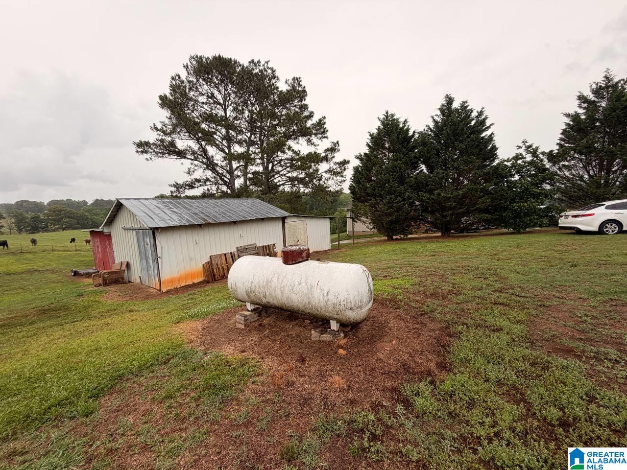 425 COUNTY ROAD 611 - Photo 4