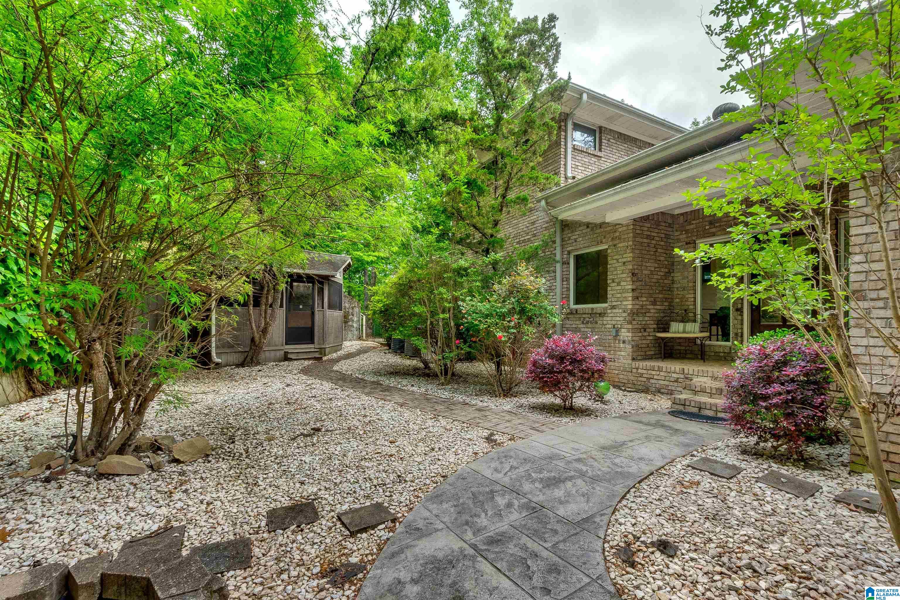 985 COUNTY ROAD 476