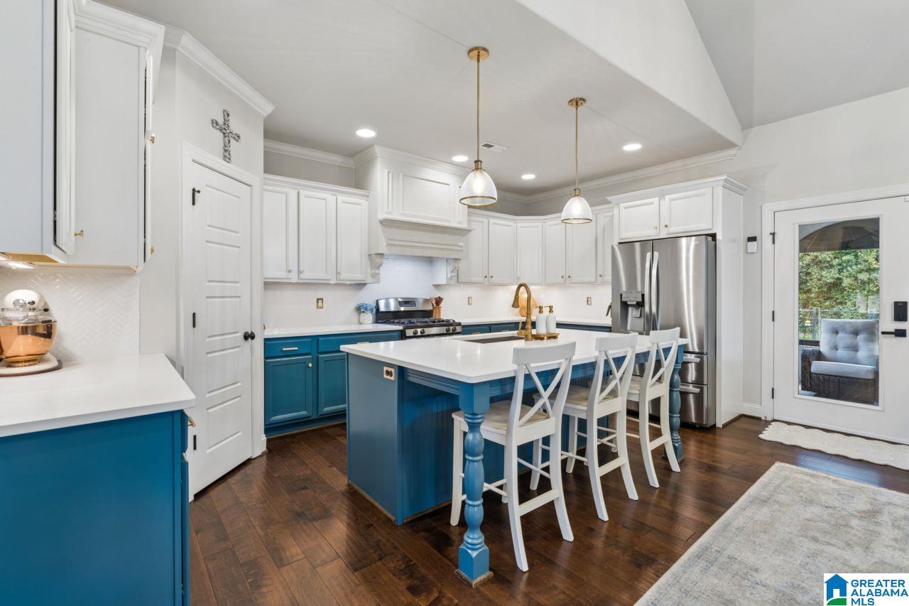 369 STRATHAVEN DRIVE