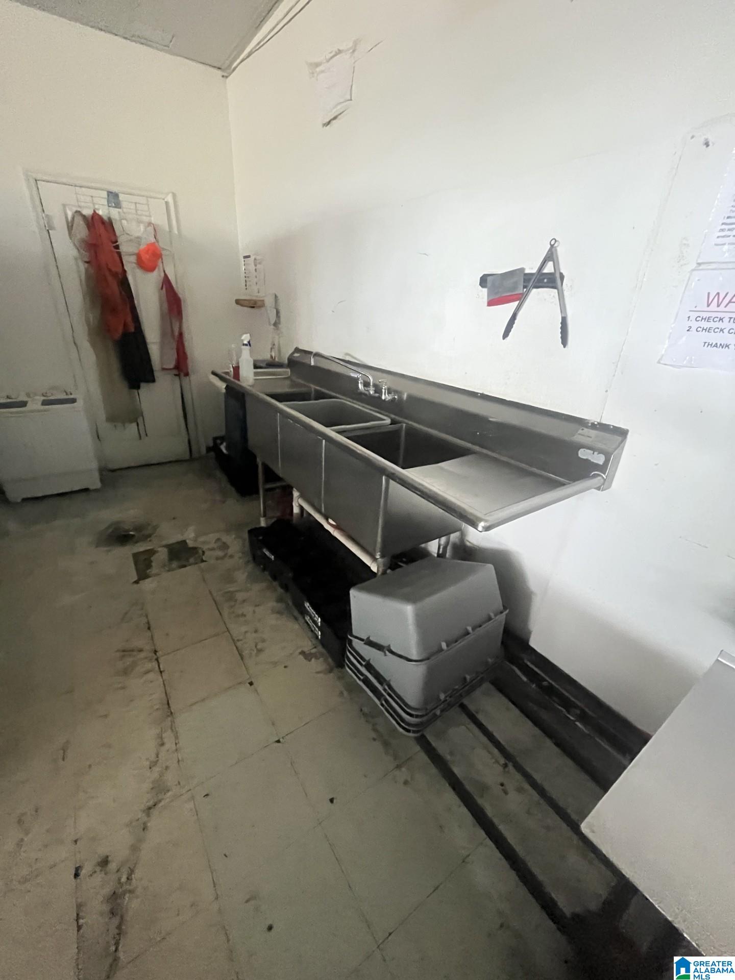 137 SW 6TH AVENUE SW B