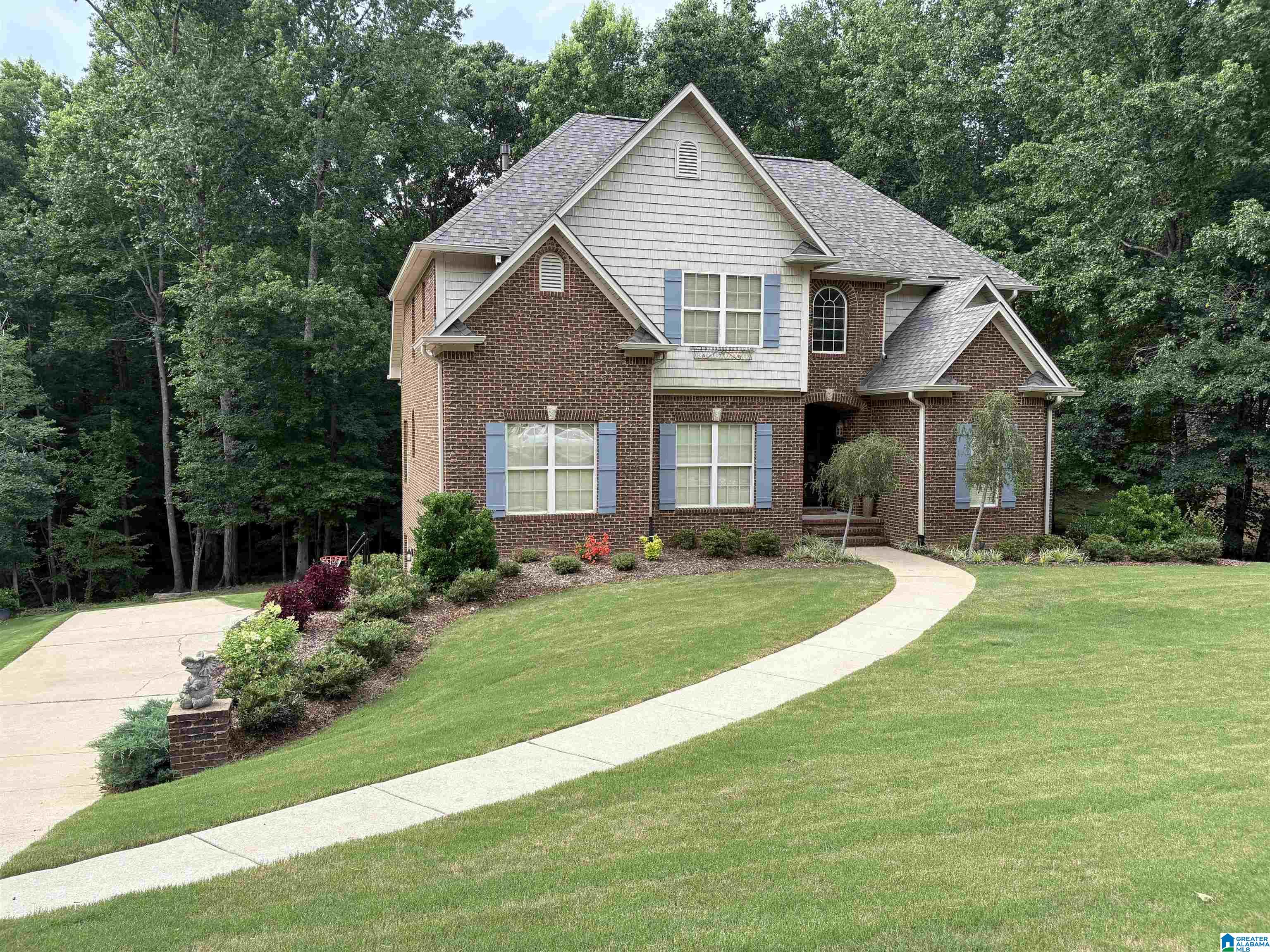 325 MIDDLE RIDGE DRIVE