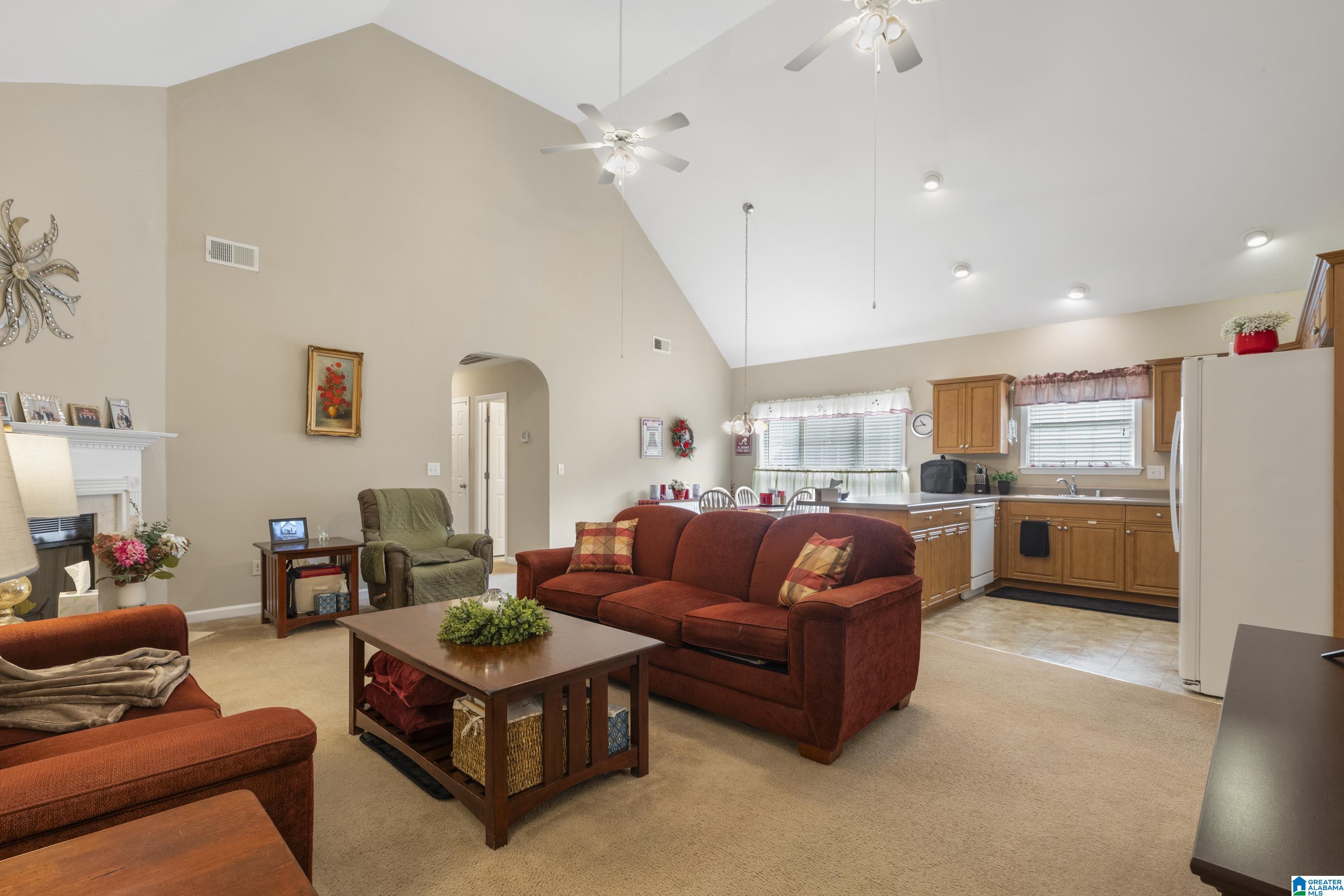 423 CAMDEN COVE CIRCLE