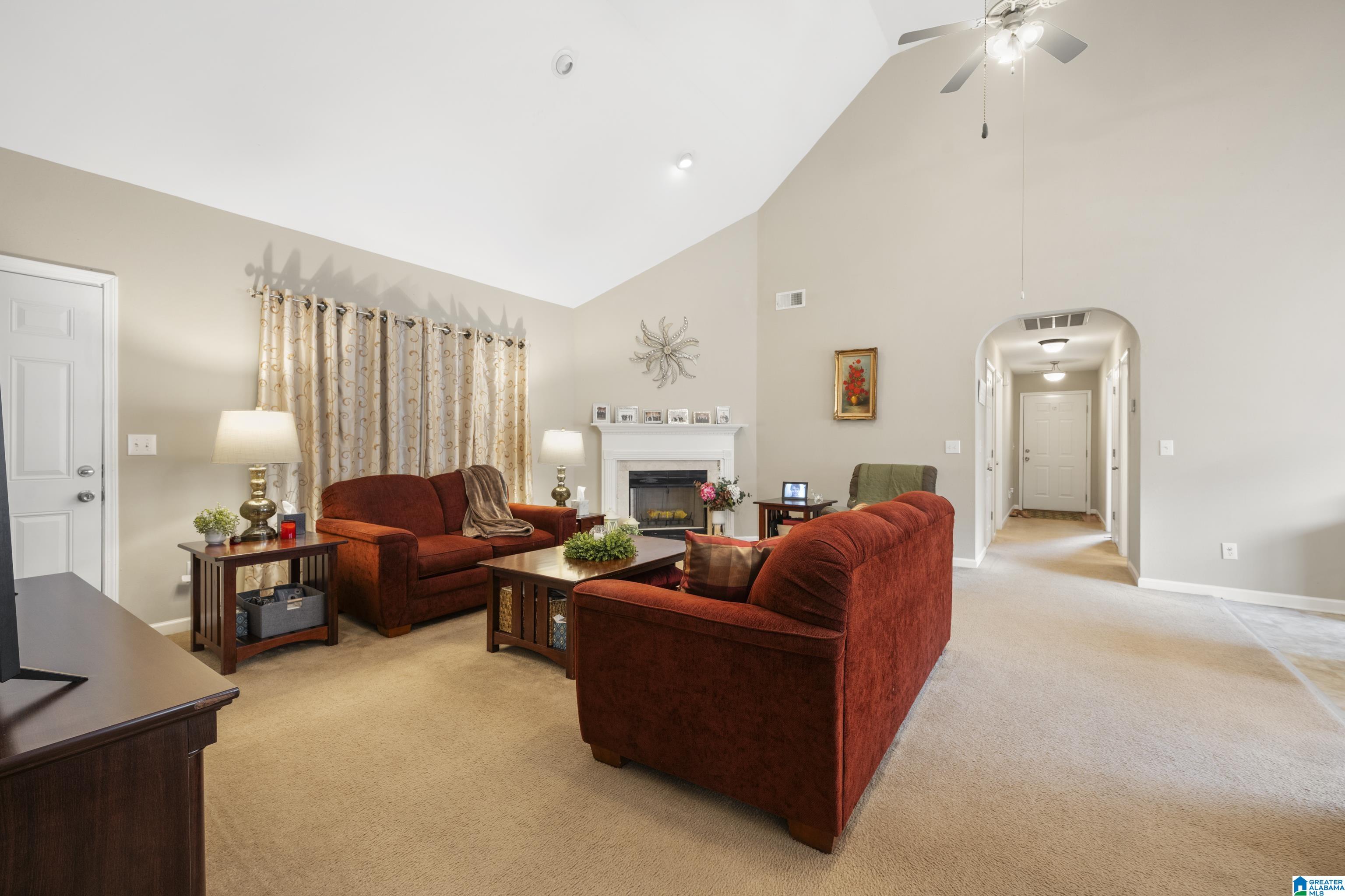 423 CAMDEN COVE CIRCLE