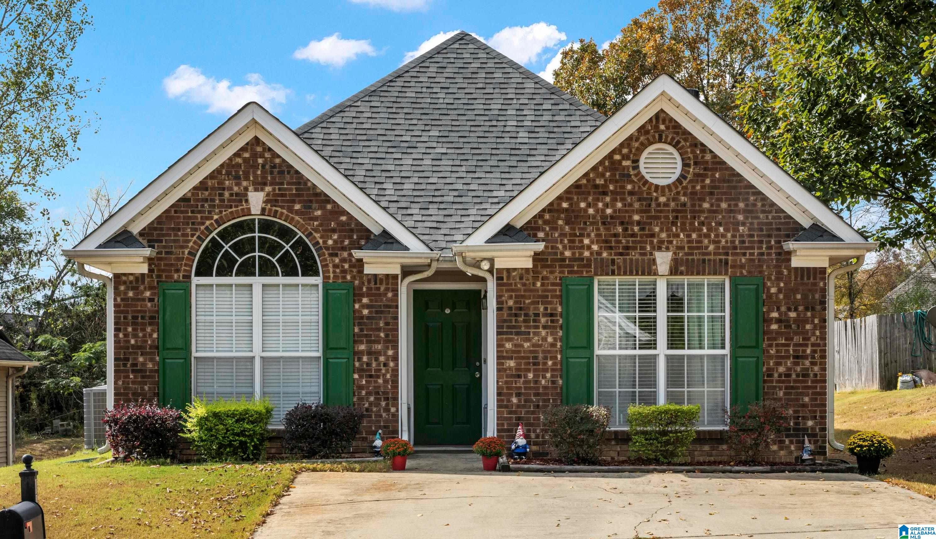 423 CAMDEN COVE CIRCLE