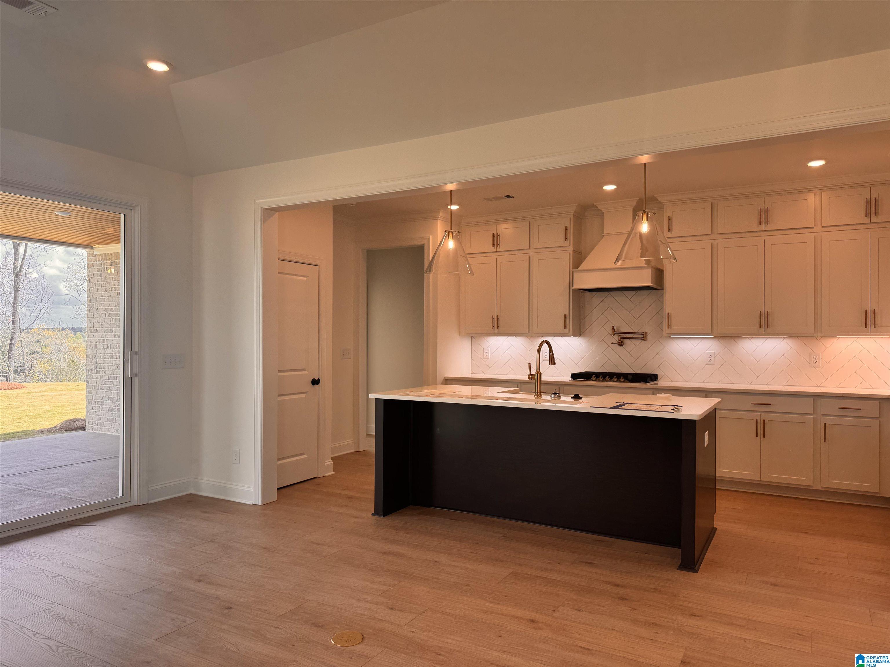 4144 BLACKRIDGE CREST