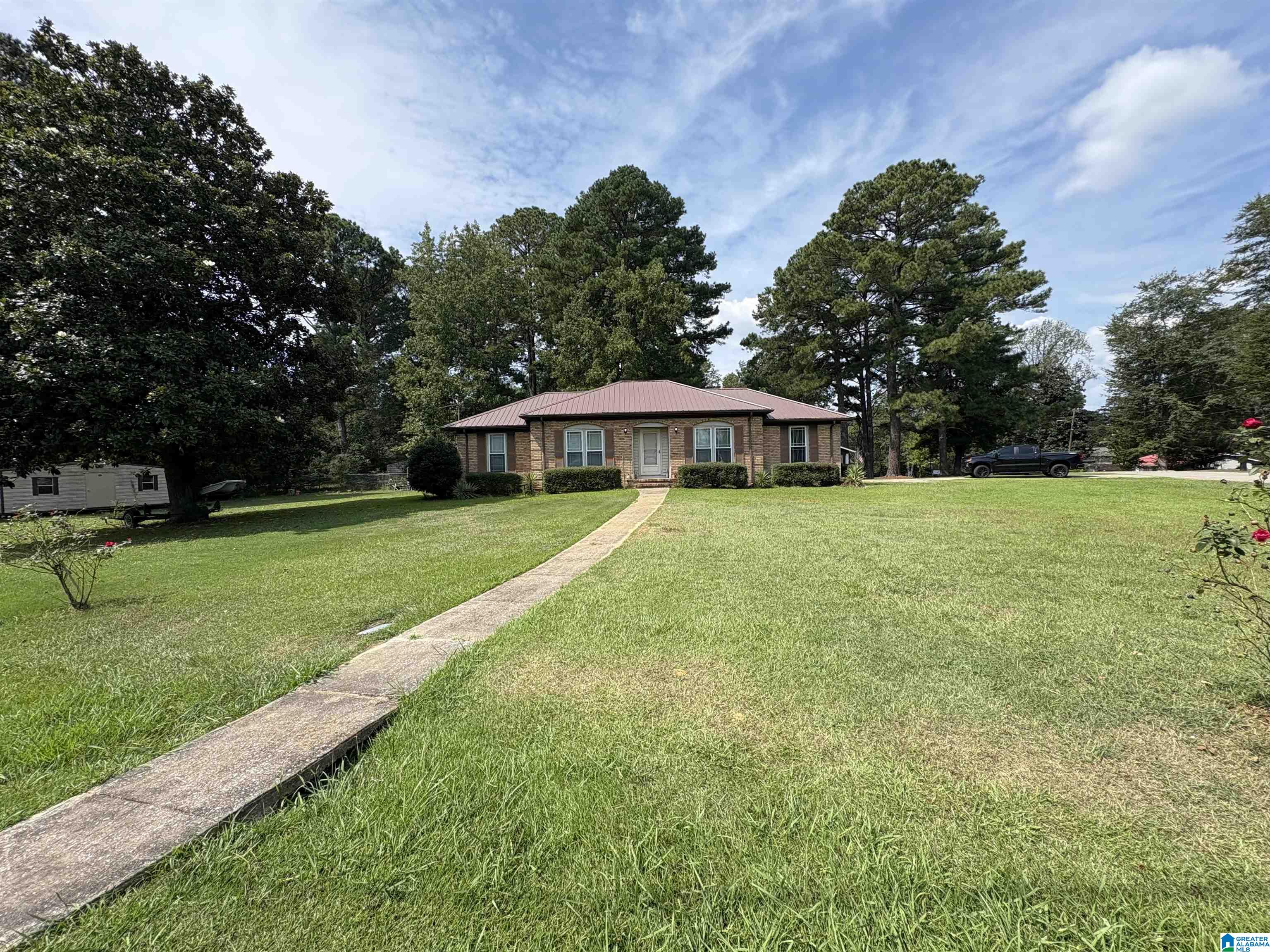 909 LONGVIEW CIRCLE