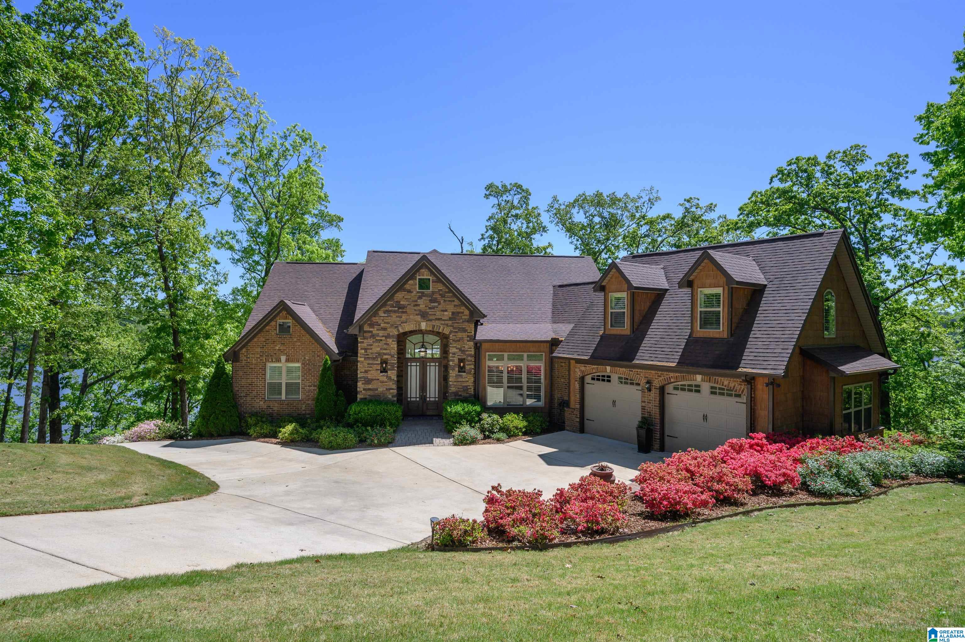 705 LAKEVIEW CREST DRIVE
