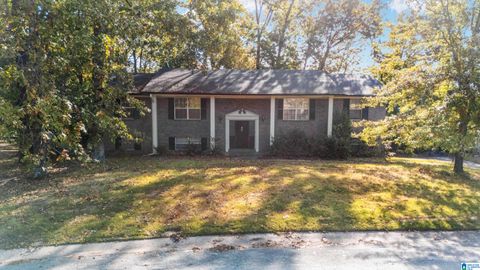 2113 5TH WAY CIRCLE NW CENTER POINT AL 35215