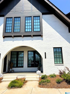1042 WINDSOR DR, HOOVER, AL 35242 - Image daeddf952aba17f21149e7c9b28fe727/346362908