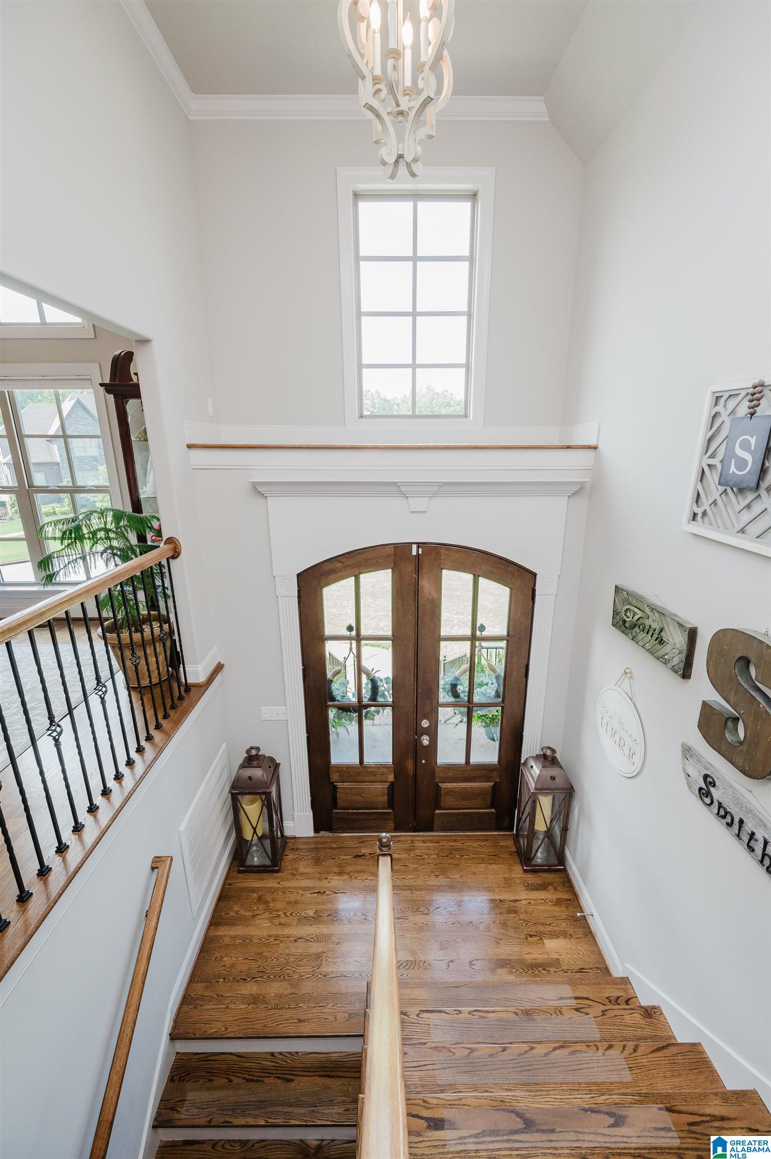 104 GREY OAKS COURT