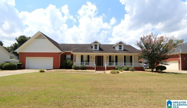 307 ARROWHEAD DR, SYLACAUGA, AL 35150 - Image db2aacea5efb3dd09e37aef9ea71bdac/1987896556