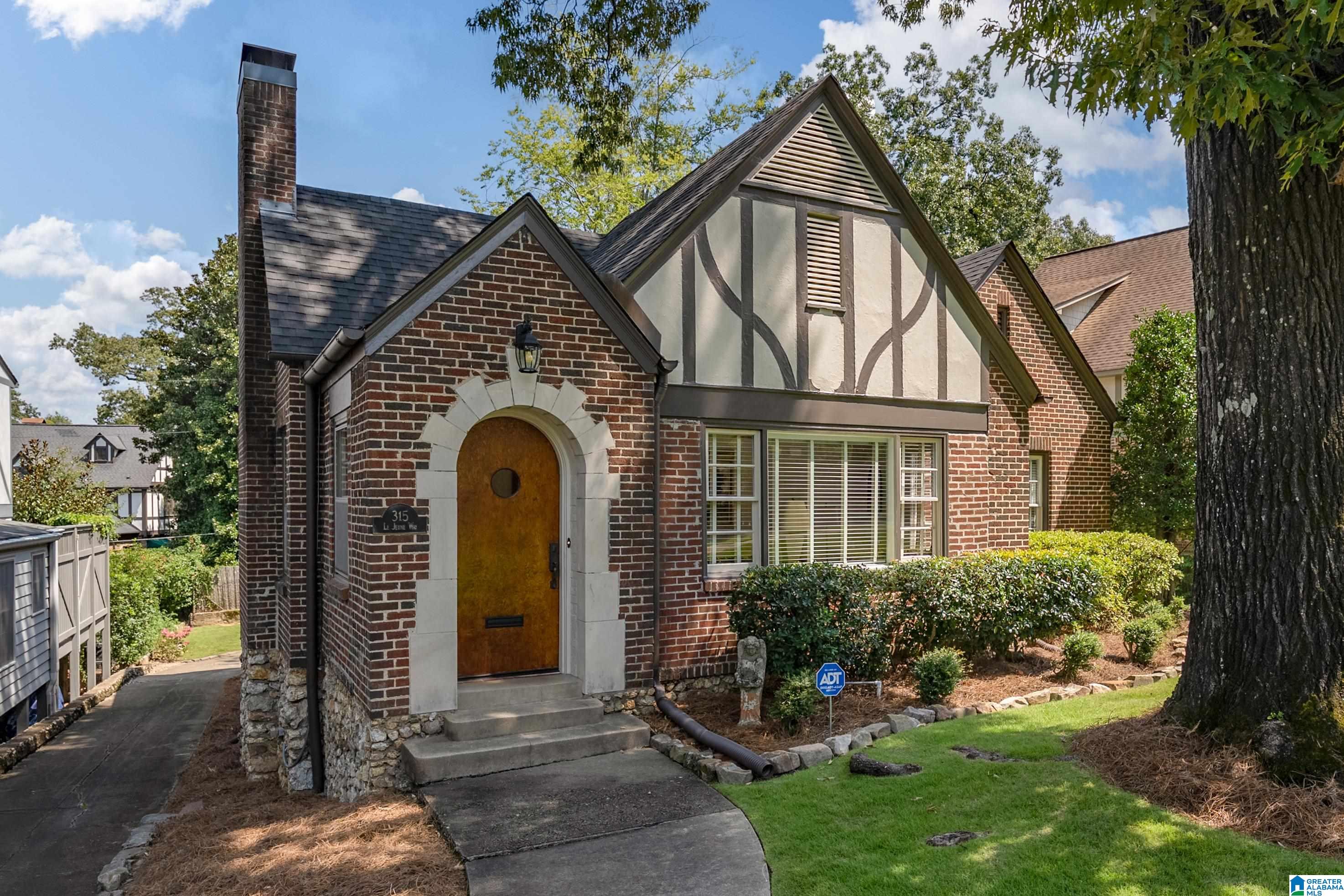 315 LE JEUNE WAY