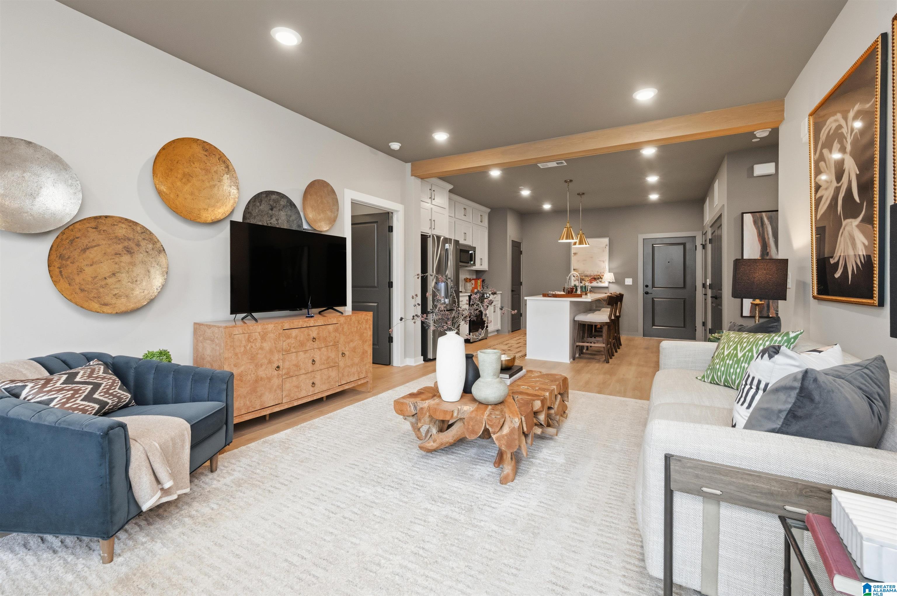 1801 WILLIAMETTE TRACE 101