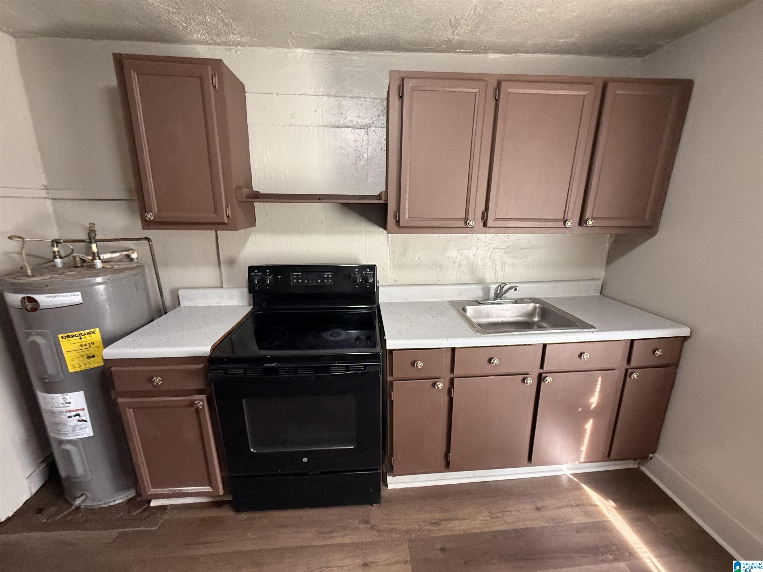 2100 DAWSON AVENUE SW