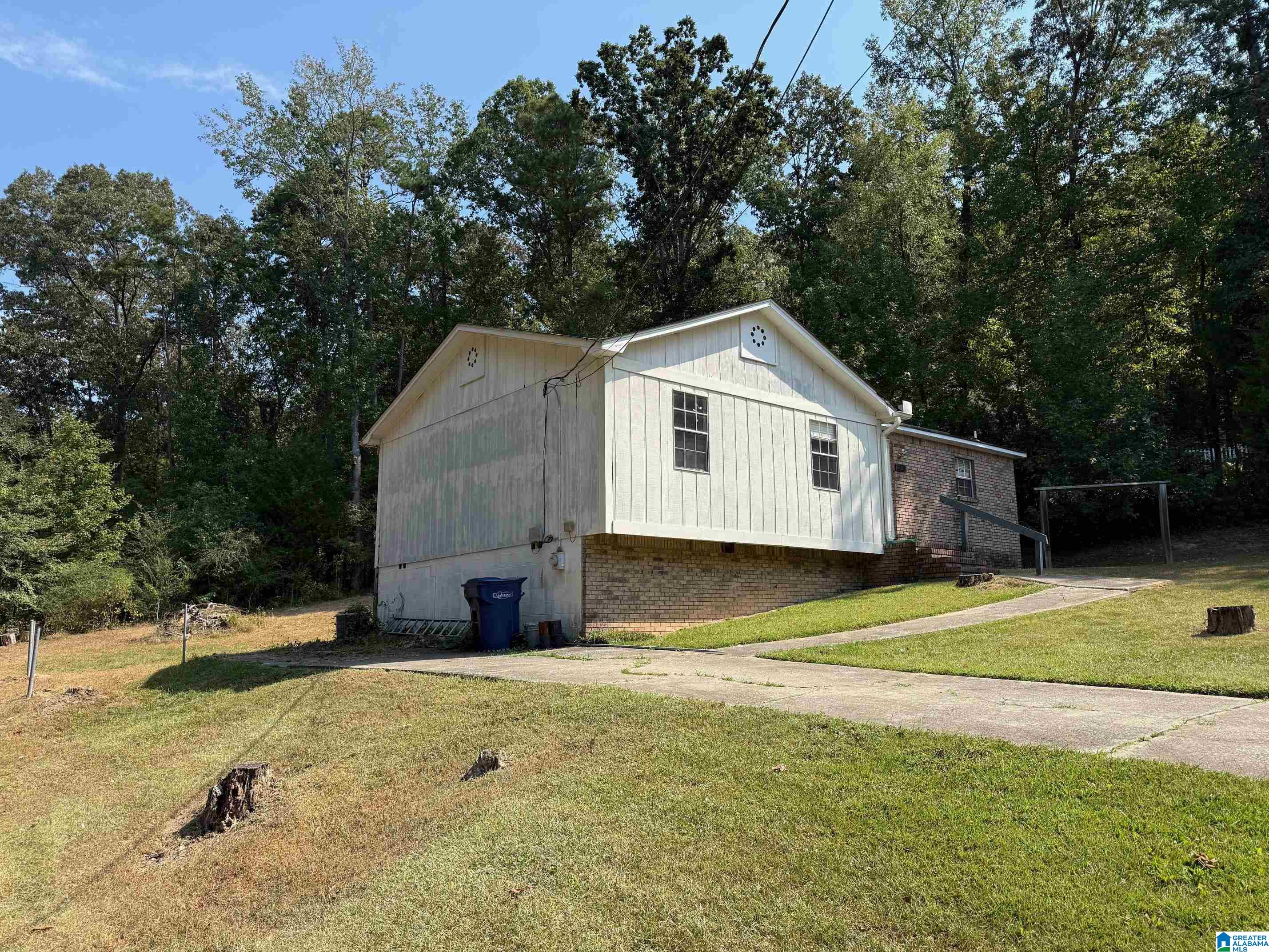 1315 YELLOWLEAF CIRCLE